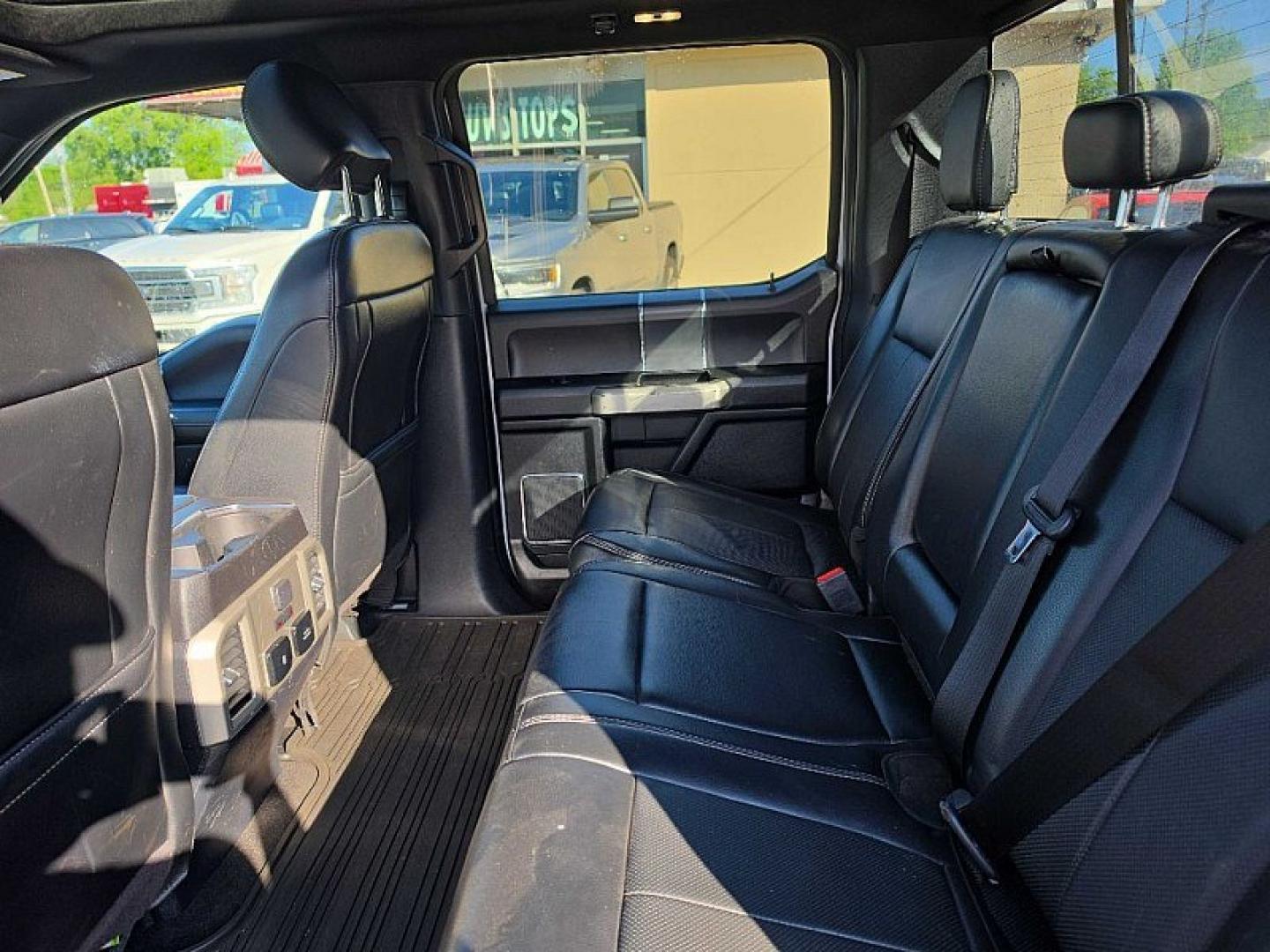 2020 WHITE /BLACK Ford F-150 XLT SuperCrew 6.5-ft. Bed 4WD (1FTEW1EPXLF) with an 2.7L V6 DOHC 24V engine, 6A transmission, located at 3304 Woodville Road, Northwood, OH, 43619, (419) 210-8019, 41.612694, -83.480743- Photo#11