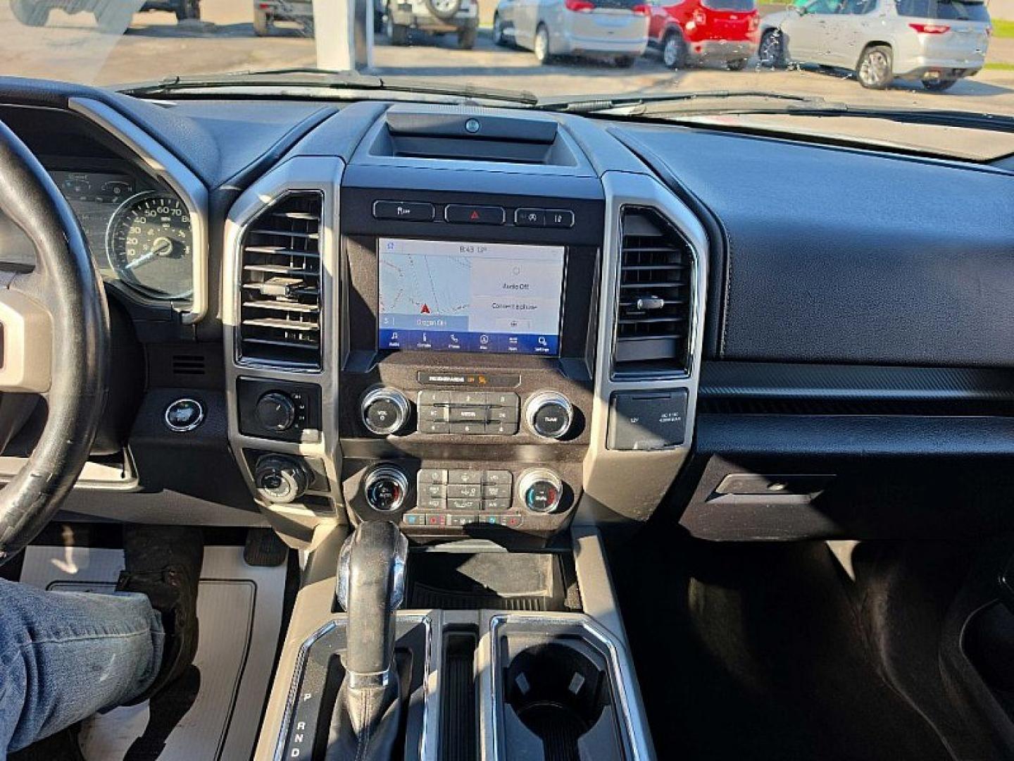 2020 WHITE /BLACK Ford F-150 XLT SuperCrew 6.5-ft. Bed 4WD (1FTEW1EPXLF) with an 2.7L V6 DOHC 24V engine, 6A transmission, located at 3304 Woodville Road, Northwood, OH, 43619, (419) 210-8019, 41.612694, -83.480743- Photo#20