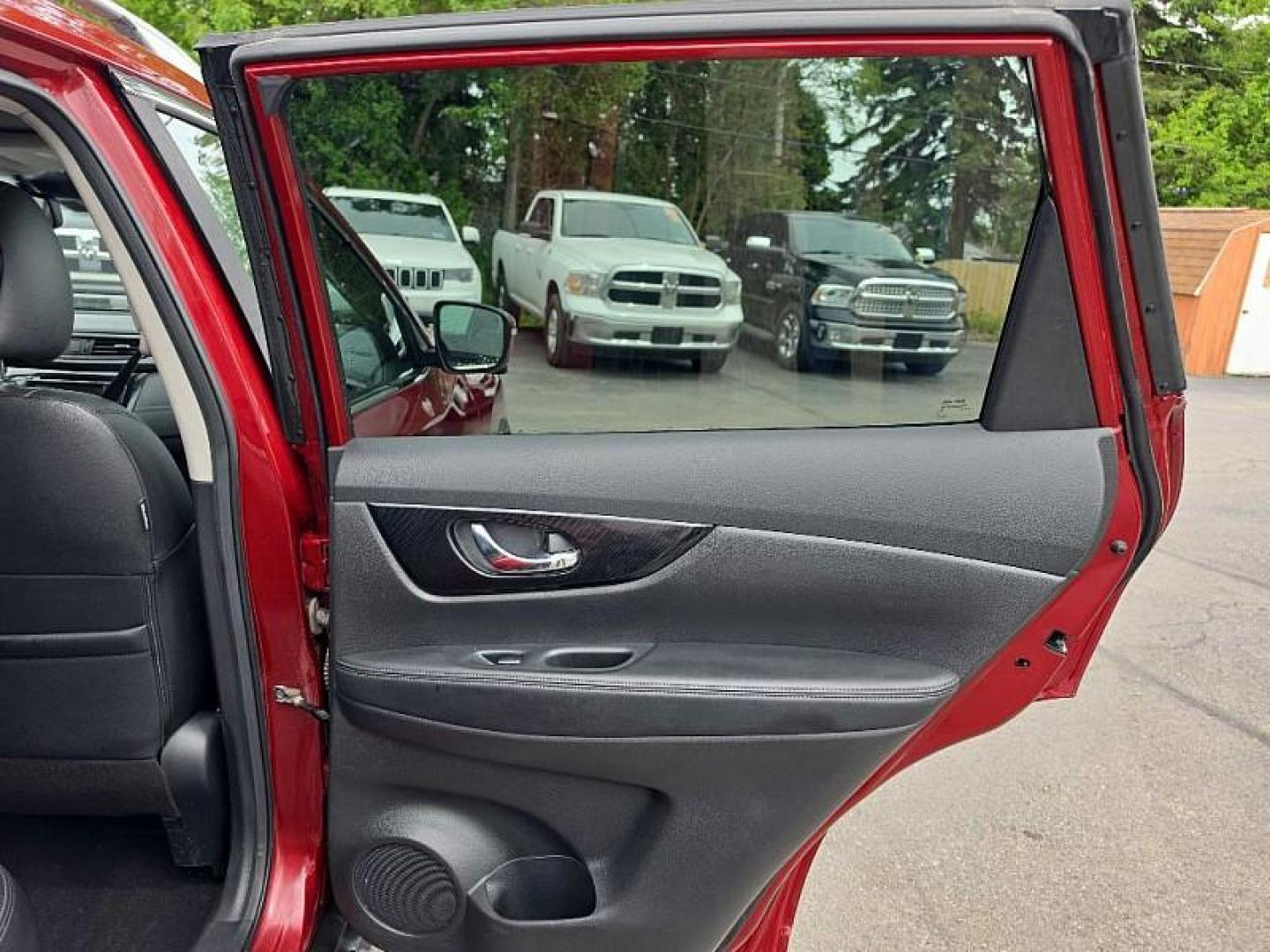 2020 RED /BLACK Nissan Rogue S AWD (5N1AT2MV7LC) with an 2.5L L4 DOHC 16V engine, CVT transmission, located at 3304 Woodville Road, Northwood, OH, 43619, (419) 210-8019, 41.612694, -83.480743 - Your #1 Destination for Auto Loans and mdash;No Matter Your Credit!At our dealership, we believe everyone deserves the opportunity to drive their dream car and mdash;whether you have good credit, bad credit, or no credit at all. With a wide selection of hundreds of cars, trucks, and SUVs, you'll fin - Photo#37