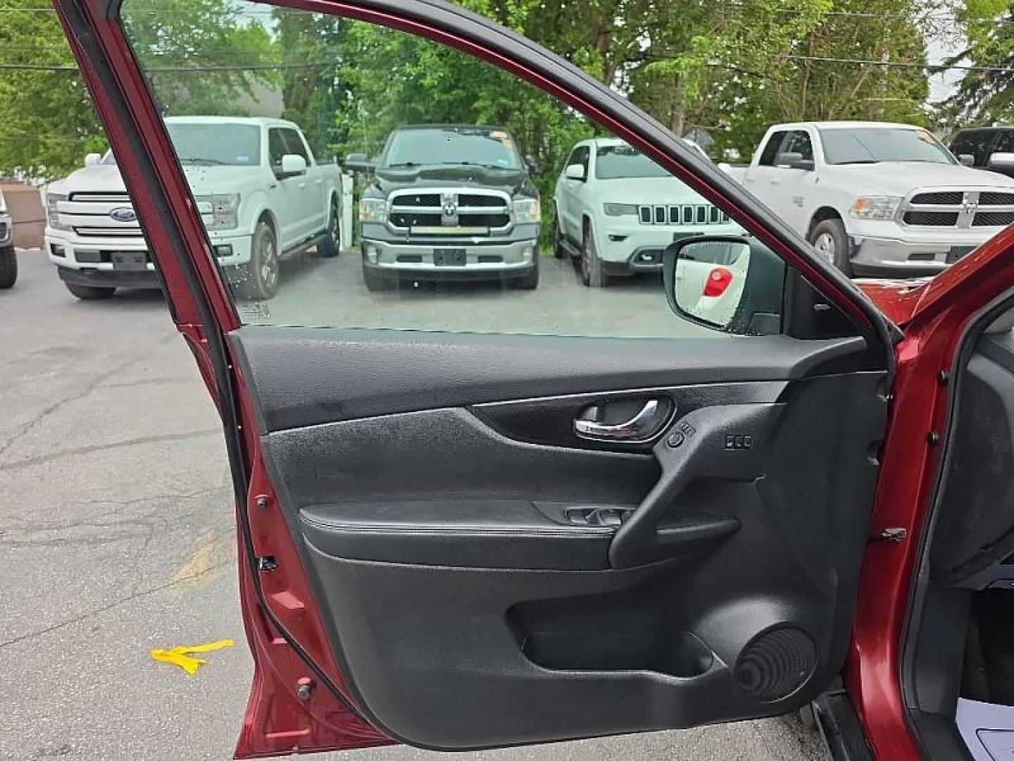 2020 RED /BLACK Nissan Rogue S AWD (5N1AT2MV7LC) with an 2.5L L4 DOHC 16V engine, CVT transmission, located at 3304 Woodville Road, Northwood, OH, 43619, (419) 210-8019, 41.612694, -83.480743 - Your #1 Destination for Auto Loans and mdash;No Matter Your Credit!At our dealership, we believe everyone deserves the opportunity to drive their dream car and mdash;whether you have good credit, bad credit, or no credit at all. With a wide selection of hundreds of cars, trucks, and SUVs, you'll fin - Photo#56