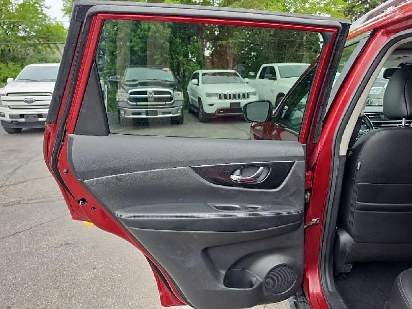 2020 RED /BLACK Nissan Rogue S AWD (5N1AT2MV7LC) with an 2.5L L4 DOHC 16V engine, CVT transmission, located at 3304 Woodville Road, Northwood, OH, 43619, (419) 210-8019, 41.612694, -83.480743 - Your #1 Destination for Auto Loans and mdash;No Matter Your Credit!At our dealership, we believe everyone deserves the opportunity to drive their dream car and mdash;whether you have good credit, bad credit, or no credit at all. With a wide selection of hundreds of cars, trucks, and SUVs, you'll fin - Photo#58
