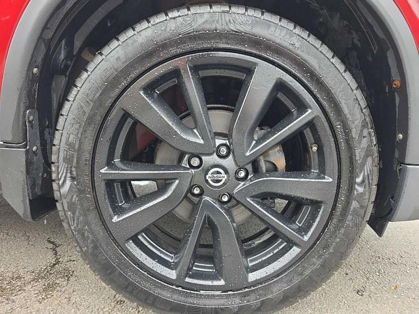 2020 RED /BLACK Nissan Rogue S AWD (5N1AT2MV7LC) with an 2.5L L4 DOHC 16V engine, CVT transmission, located at 3304 Woodville Road, Northwood, OH, 43619, (419) 210-8019, 41.612694, -83.480743 - Your #1 Destination for Auto Loans and mdash;No Matter Your Credit!At our dealership, we believe everyone deserves the opportunity to drive their dream car and mdash;whether you have good credit, bad credit, or no credit at all. With a wide selection of hundreds of cars, trucks, and SUVs, you'll fin - Photo#65
