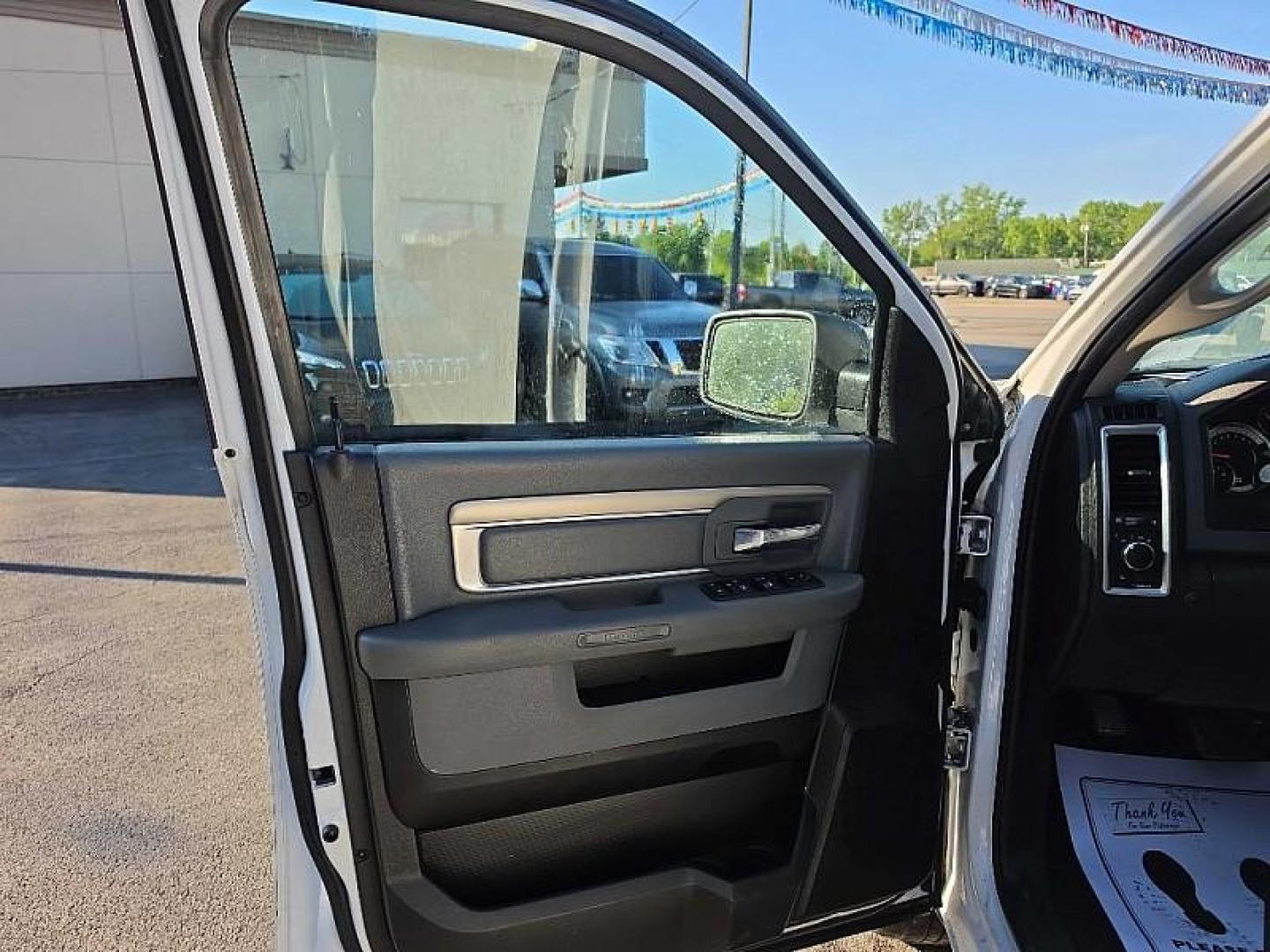 2019 WHITE /GRAY RAM 1500 Classic Tradesman Quad Cab 4WD (1C6RR7GG6KS) with an 3.6L V6 DOHC 24V FFV engine, 8A transmission, located at 3304 Woodville Road, Northwood, OH, 43619, (419) 210-8019, 41.612694, -83.480743 - Your #1 Destination for Auto Loans and mdash;No Matter Your Credit!At our dealership, we believe everyone deserves the opportunity to drive their dream car and mdash;whether you have good credit, bad credit, or no credit at all. With a wide selection of hundreds of cars, trucks, and SUVs, you'll fin - Photo#8