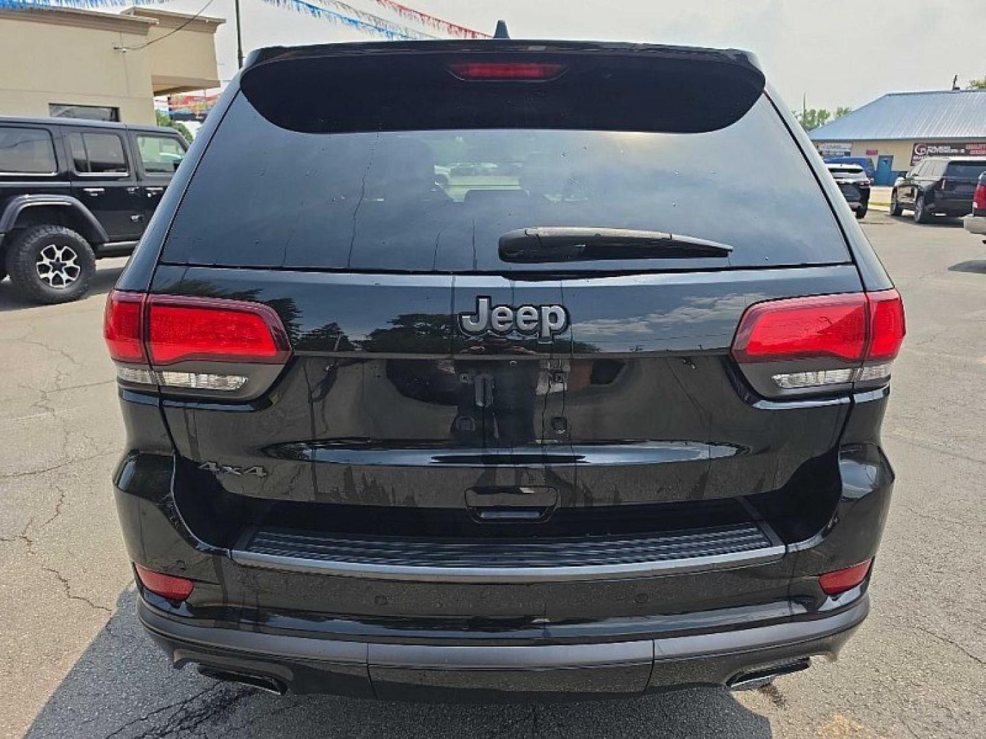 2020 BLACK /BLACK Jeep Grand Cherokee Overland 4WD (1C4RJFCG6LC) with an 3.6L V6 DOHC 24V engine, 8A transmission, located at 3304 Woodville Road, Northwood, OH, 43619, (419) 210-8019, 41.612694, -83.480743 - Your #1 Destination for Auto Loans and mdash;No Matter Your Credit!At our dealership, we believe everyone deserves the opportunity to drive their dream car and mdash;whether you have good credit, bad credit, or no credit at all. With a wide selection of hundreds of cars, trucks, and SUVs, you'll fin - Photo#1
