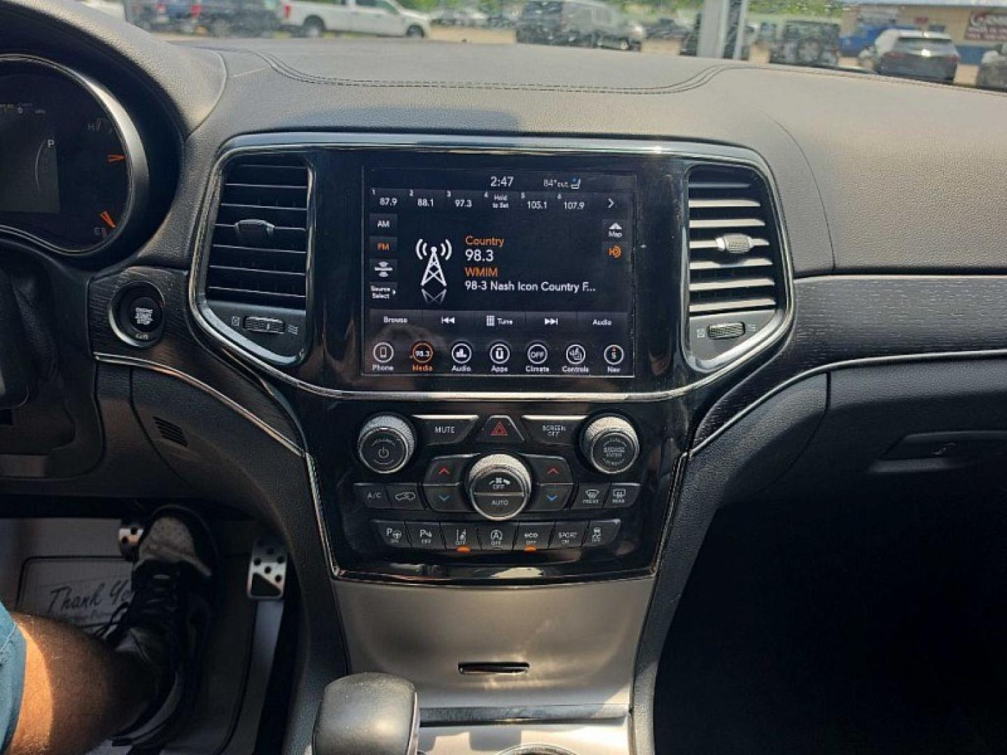 2020 BLACK /BLACK Jeep Grand Cherokee Overland 4WD (1C4RJFCG6LC) with an 3.6L V6 DOHC 24V engine, 8A transmission, located at 3304 Woodville Road, Northwood, OH, 43619, (419) 210-8019, 41.612694, -83.480743 - Your #1 Destination for Auto Loans and mdash;No Matter Your Credit!At our dealership, we believe everyone deserves the opportunity to drive their dream car and mdash;whether you have good credit, bad credit, or no credit at all. With a wide selection of hundreds of cars, trucks, and SUVs, you'll fin - Photo#20