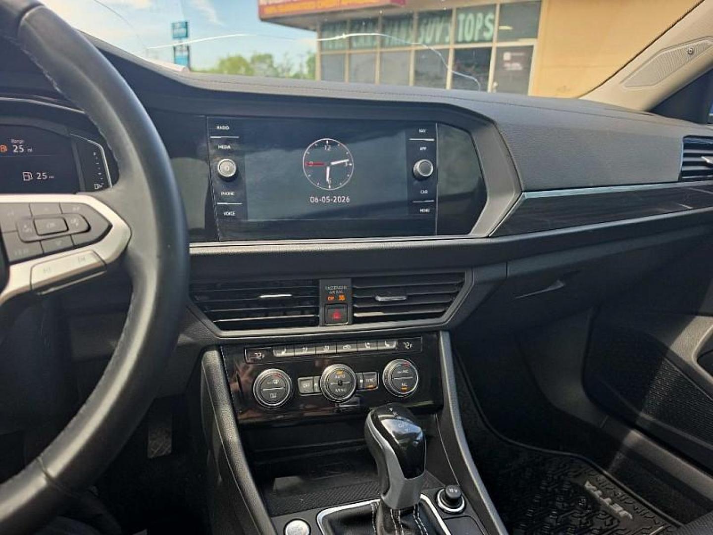 2024 BLUE /BLACK Volkswagen Jetta SEL (3VWGM7BU6RM) with an 1.5L L4 DOHC 16V engine, 8A transmission, located at 3304 Woodville Road, Northwood, OH, 43619, (419) 210-8019, 41.612694, -83.480743 - Your #1 Destination for Auto Loans and mdash;No Matter Your Credit!At our dealership, we believe everyone deserves the opportunity to drive their dream car and mdash;whether you have good credit, bad credit, or no credit at all. With a wide selection of hundreds of cars, trucks, and SUVs, you'll fin - Photo#19