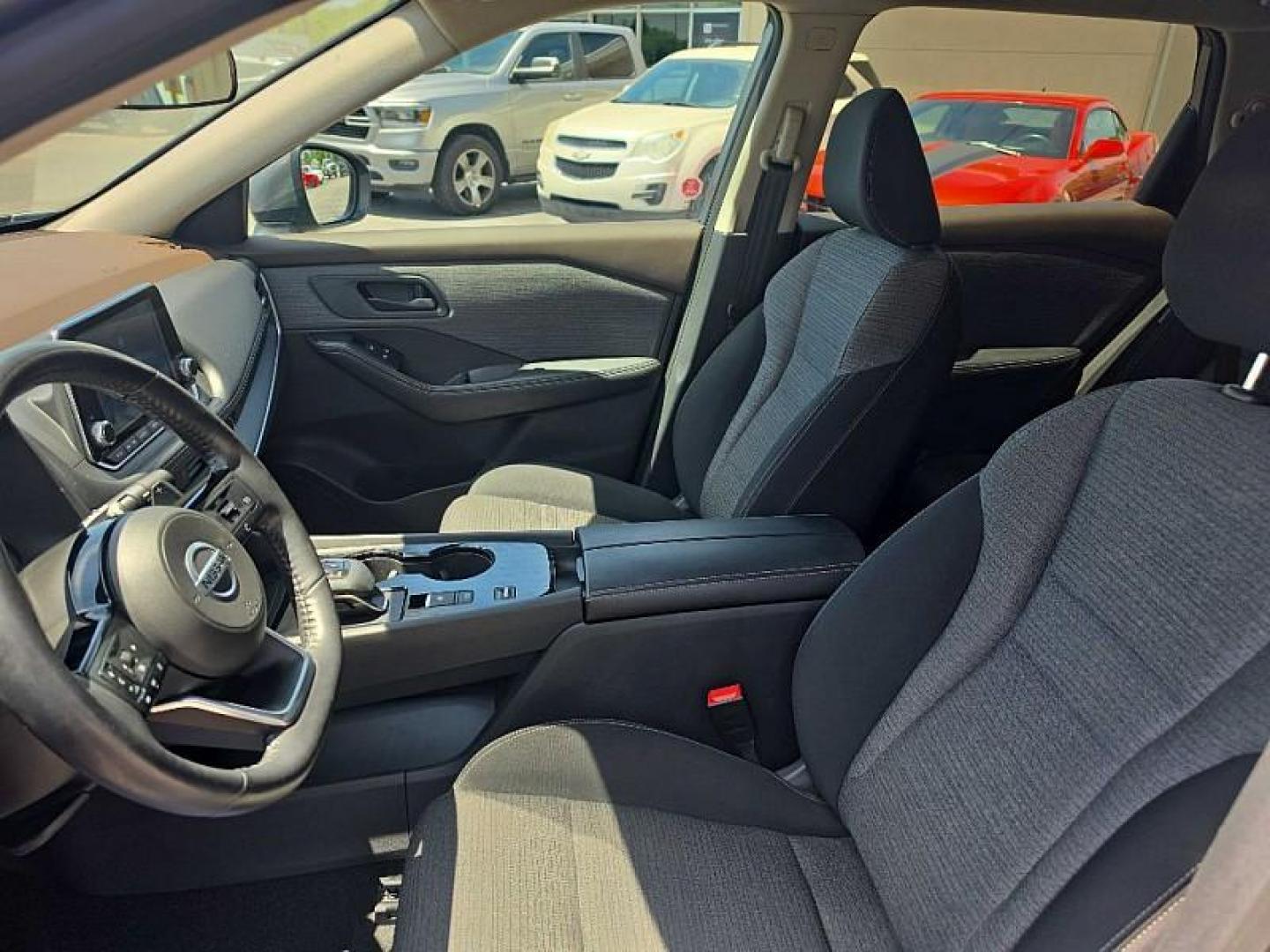 2021 GRAY /BLACK Nissan Rogue S (5N1AT3AA7MC) with an 2.5L L4 DOHC 16V engine, CVT transmission, located at 3304 Woodville Road, Northwood, OH, 43619, (419) 210-8019, 41.612694, -83.480743 - Your #1 Destination for Auto Loans and mdash;No Matter Your Credit!At our dealership, we believe everyone deserves the opportunity to drive their dream car and mdash;whether you have good credit, bad credit, or no credit at all. With a wide selection of hundreds of cars, trucks, and SUVs, you'll fin - Photo#9