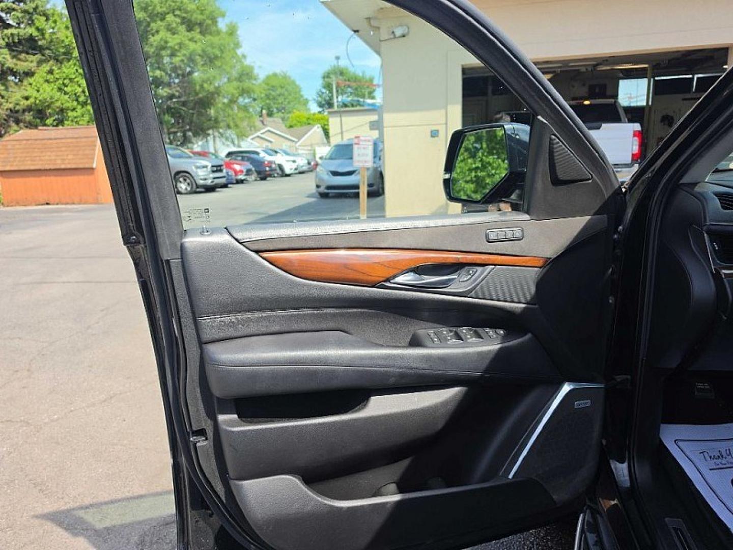 2018 BLACK Cadillac Escalade Luxury 4WD (1GYS4BKJ1JR) with an 6.2L V8 OHV 16V FFV engine, 8A transmission, located at 3304 Woodville Road, Northwood, OH, 43619, (419) 210-8019, 41.612694, -83.480743 - Your #1 Destination for Auto Loans and mdash;No Matter Your Credit!At our dealership, we believe everyone deserves the opportunity to drive their dream car and mdash;whether you have good credit, bad credit, or no credit at all. With a wide selection of hundreds of cars, trucks, and SUVs, you'll fin - Photo#8