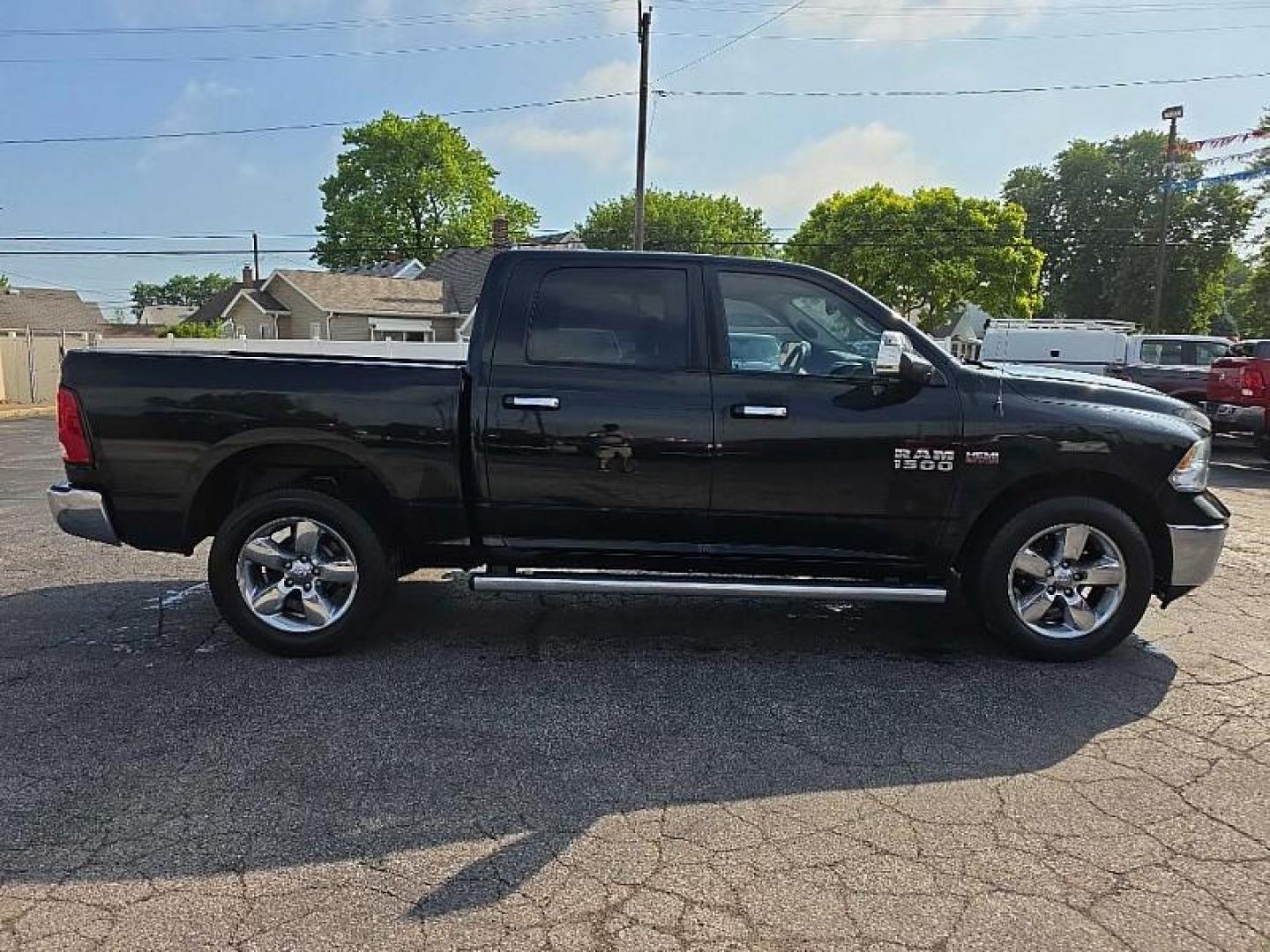 2017 GREEN /BLACK RAM 1500 SLT Crew Cab SWB 4WD (1C6RR7LT4HS) with an 5.7L V8 OHV 16V engine, 8A transmission, located at 3304 Woodville Road, Northwood, OH, 43619, (419) 210-8019, 41.612694, -83.480743 - Your #1 Destination for Auto Loans and mdash;No Matter Your Credit!At our dealership, we believe everyone deserves the opportunity to drive their dream car and mdash;whether you have good credit, bad credit, or no credit at all. With a wide selection of hundreds of cars, trucks, and SUVs, you'll fin - Photo#5