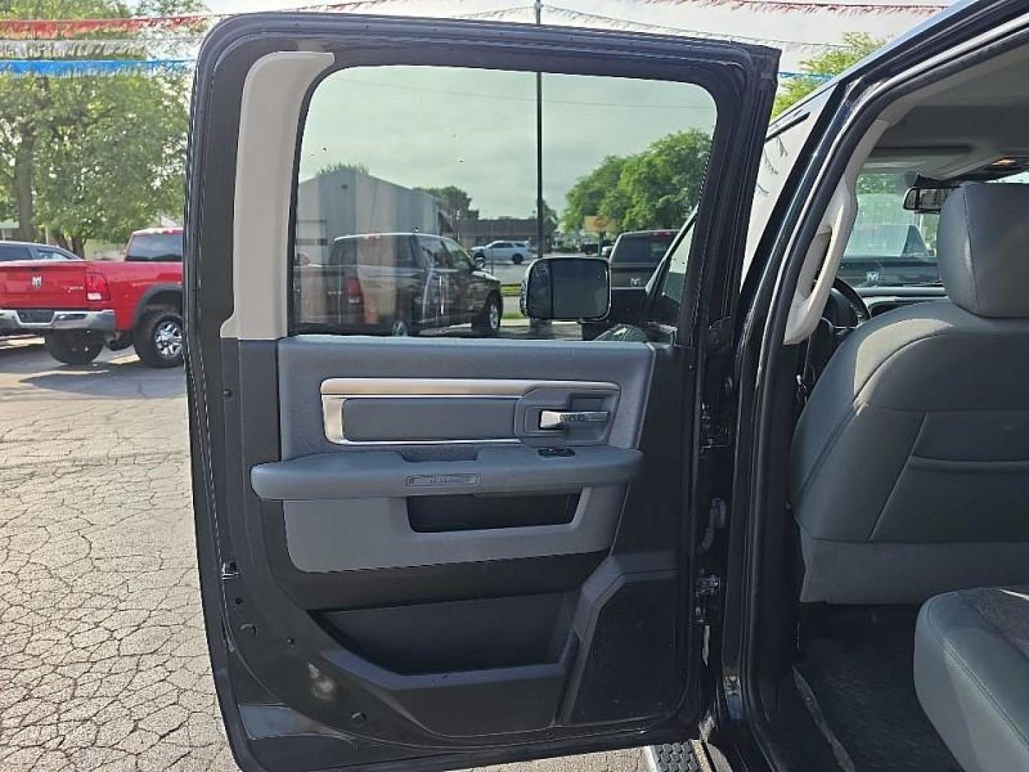 2017 GREEN /BLACK RAM 1500 SLT Crew Cab SWB 4WD (1C6RR7LT4HS) with an 5.7L V8 OHV 16V engine, 8A transmission, located at 3304 Woodville Road, Northwood, OH, 43619, (419) 210-8019, 41.612694, -83.480743 - Your #1 Destination for Auto Loans and mdash;No Matter Your Credit!At our dealership, we believe everyone deserves the opportunity to drive their dream car and mdash;whether you have good credit, bad credit, or no credit at all. With a wide selection of hundreds of cars, trucks, and SUVs, you'll fin - Photo#10