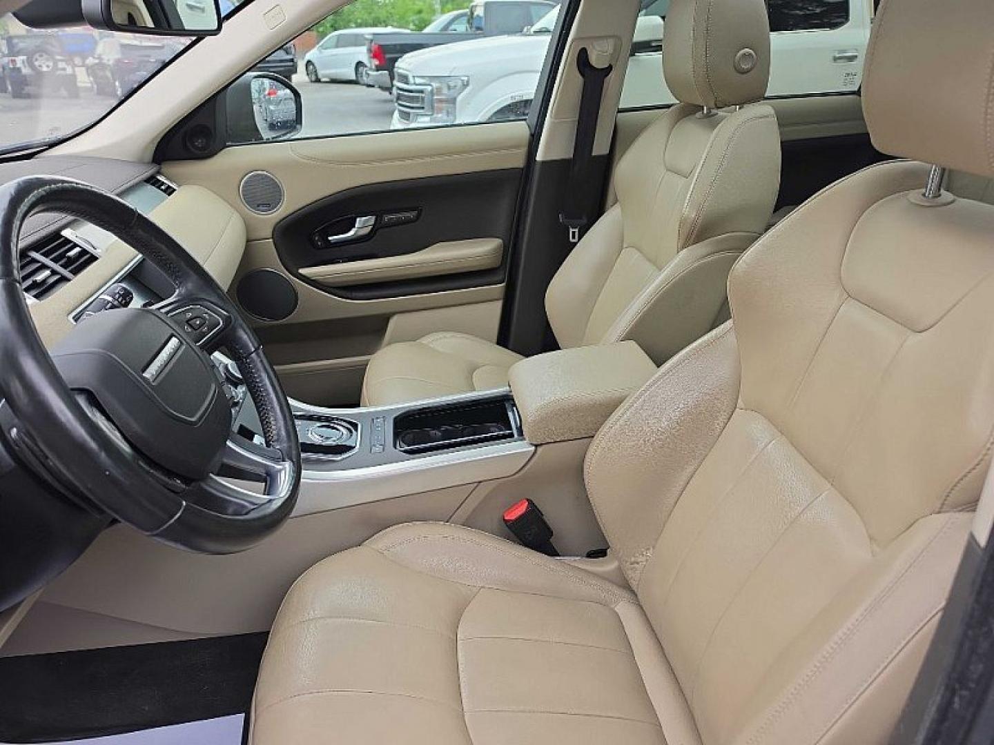 2017 BLUE Land Rover Range Rover Evoque SE (SALVP2BG0HH) with an 2.0L L4 DOHC 24V TURBO engine, 9A transmission, located at 3304 Woodville Road, Northwood, OH, 43619, (419) 210-8019, 41.612694, -83.480743 - Your #1 Destination for Auto Loans and mdash;No Matter Your Credit!At our dealership, we believe everyone deserves the opportunity to drive their dream car and mdash;whether you have good credit, bad credit, or no credit at all. With a wide selection of hundreds of cars, trucks, and SUVs, you'll fin - Photo#8