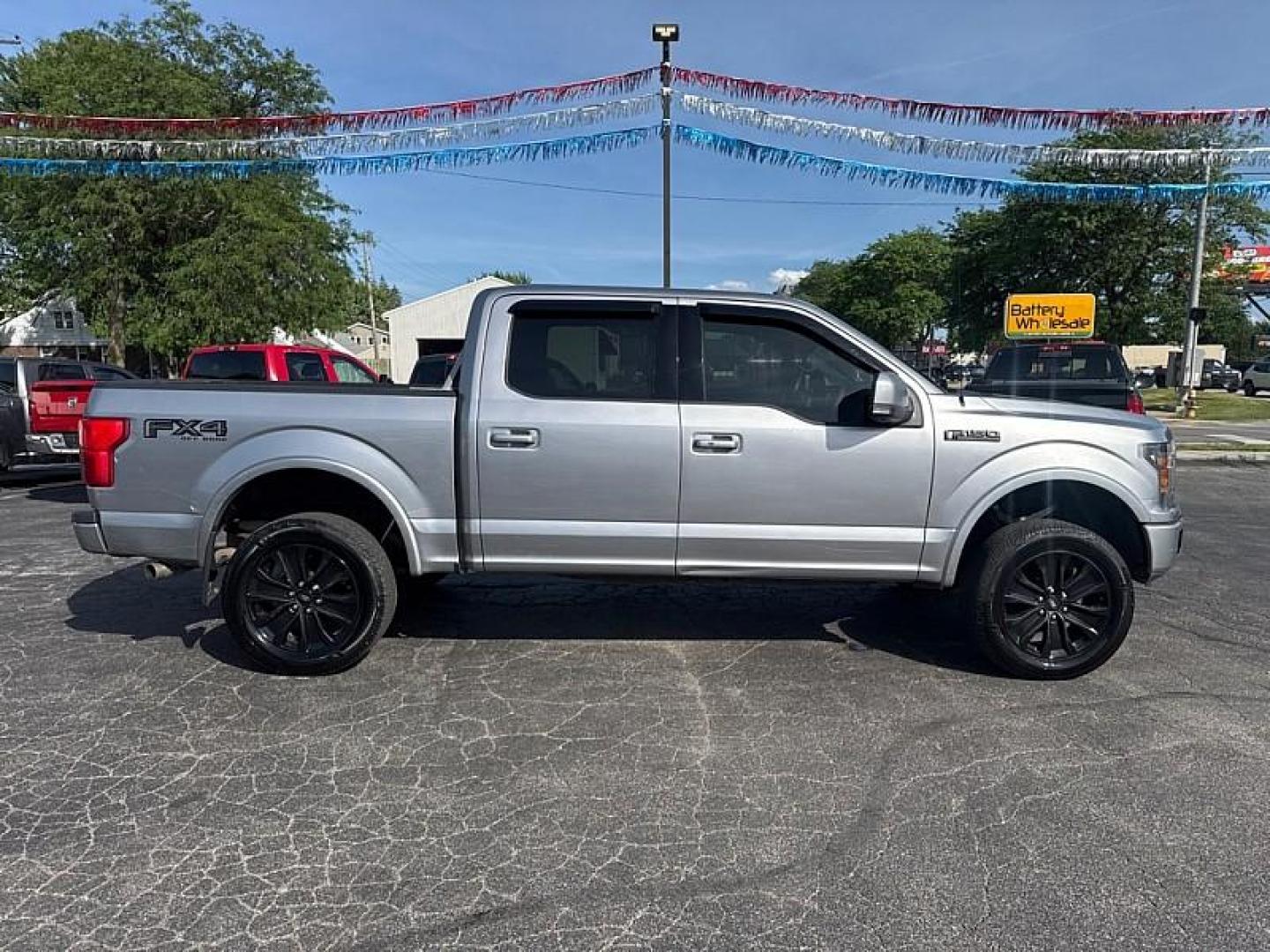 2020 SILVER /BLACK Ford F-150 King-Ranch SuperCrew 5.5-ft. 4WD (1FTEW1E58LF) with an 5.0L V8 OHV 32V engine, 6A transmission, located at 3304 Woodville Road, Northwood, OH, 43619, (419) 210-8019, 41.612694, -83.480743 - Your #1 Destination for Auto Loans and mdash;No Matter Your Credit!At our dealership, we believe everyone deserves the opportunity to drive their dream car and mdash;whether you have good credit, bad credit, or no credit at all. With a wide selection of hundreds of cars, trucks, and SUVs, you'll fin - Photo#5