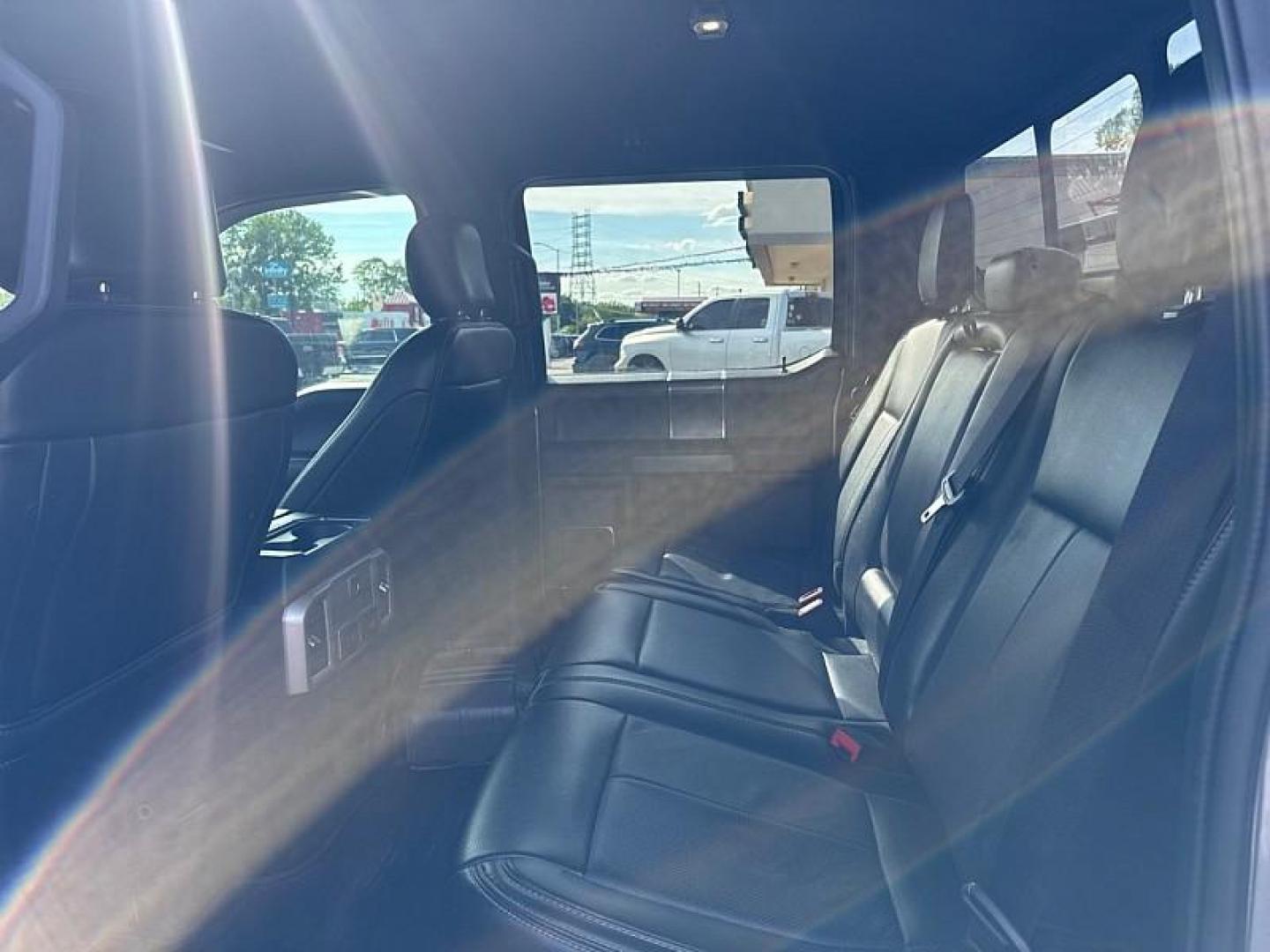 2020 SILVER /BLACK Ford F-150 King-Ranch SuperCrew 5.5-ft. 4WD (1FTEW1E58LF) with an 5.0L V8 OHV 32V engine, 6A transmission, located at 3304 Woodville Road, Northwood, OH, 43619, (419) 210-8019, 41.612694, -83.480743 - Your #1 Destination for Auto Loans and mdash;No Matter Your Credit!At our dealership, we believe everyone deserves the opportunity to drive their dream car and mdash;whether you have good credit, bad credit, or no credit at all. With a wide selection of hundreds of cars, trucks, and SUVs, you'll fin - Photo#11