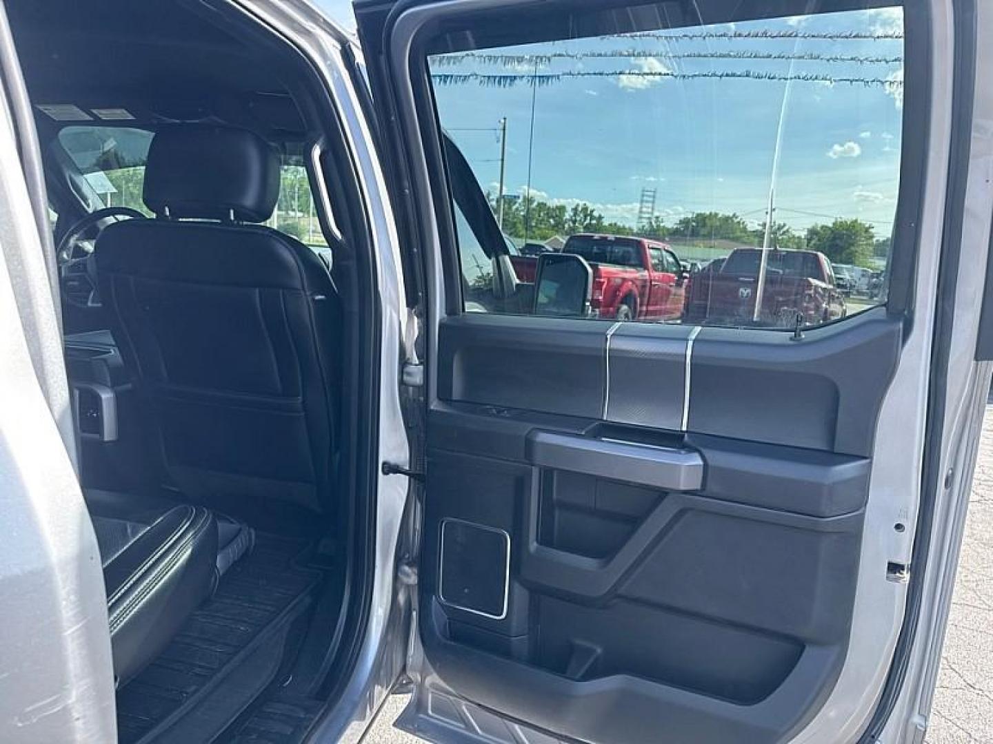 2020 SILVER /BLACK Ford F-150 King-Ranch SuperCrew 5.5-ft. 4WD (1FTEW1E58LF) with an 5.0L V8 OHV 32V engine, 6A transmission, located at 3304 Woodville Road, Northwood, OH, 43619, (419) 210-8019, 41.612694, -83.480743 - Your #1 Destination for Auto Loans and mdash;No Matter Your Credit!At our dealership, we believe everyone deserves the opportunity to drive their dream car and mdash;whether you have good credit, bad credit, or no credit at all. With a wide selection of hundreds of cars, trucks, and SUVs, you'll fin - Photo#12