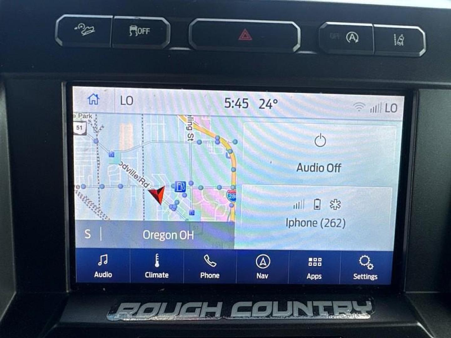 2020 SILVER /BLACK Ford F-150 King-Ranch SuperCrew 5.5-ft. 4WD (1FTEW1E58LF) with an 5.0L V8 OHV 32V engine, 6A transmission, located at 3304 Woodville Road, Northwood, OH, 43619, (419) 210-8019, 41.612694, -83.480743 - Your #1 Destination for Auto Loans and mdash;No Matter Your Credit!At our dealership, we believe everyone deserves the opportunity to drive their dream car and mdash;whether you have good credit, bad credit, or no credit at all. With a wide selection of hundreds of cars, trucks, and SUVs, you'll fin - Photo#19