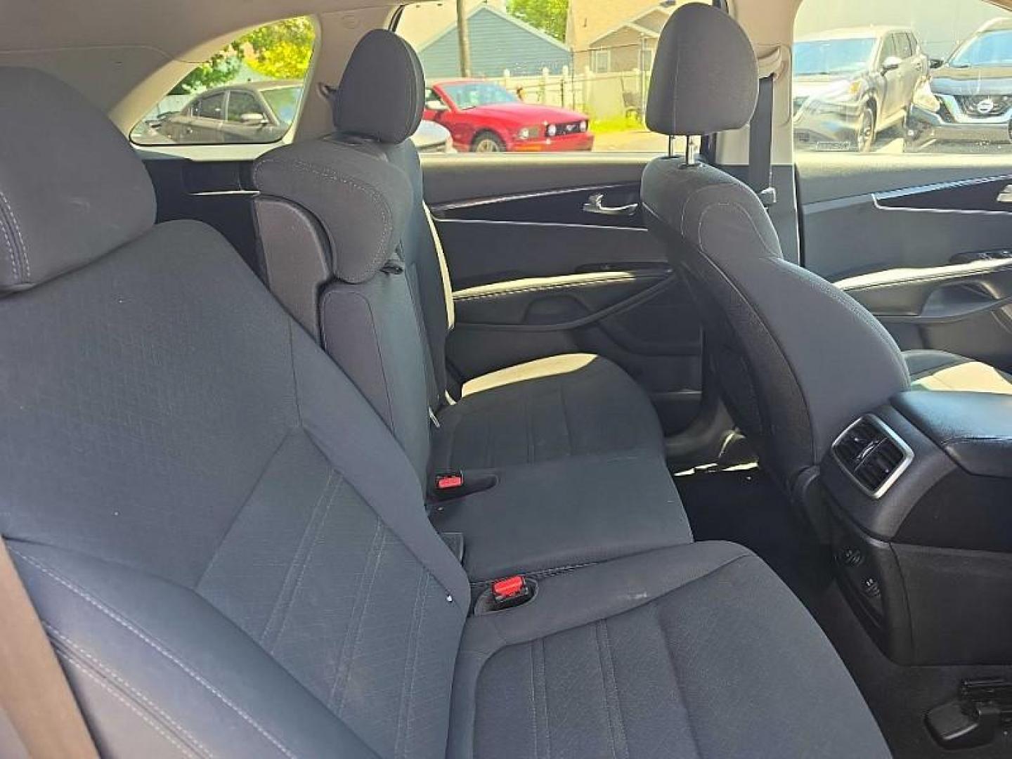 2020 PURPLE Kia Sorento LX 2WD (5XYPG4A38LG) with an 2.4L L4 DOHC 16V engine, 6A transmission, located at 3304 Woodville Road, Northwood, OH, 43619, (419) 210-8019, 41.612694, -83.480743 - Your #1 Destination for Auto Loans and mdash;No Matter Your Credit!At our dealership, we believe everyone deserves the opportunity to drive their dream car and mdash;whether you have good credit, bad credit, or no credit at all. With a wide selection of hundreds of cars, trucks, and SUVs, you'll fin - Photo#15