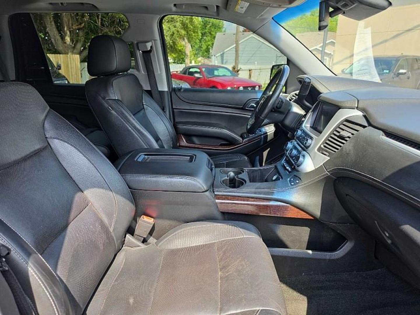 2018 BLACK /BLACK GMC Yukon SLT 4WD (1GKS2BKCXJR) with an 5.3L V8 OHV 16V FFV engine, 6A transmission, located at 3304 Woodville Road, Northwood, OH, 43619, (419) 210-8019, 41.612694, -83.480743 - Your #1 Destination for Auto Loans and mdash;No Matter Your Credit!At our dealership, we believe everyone deserves the opportunity to drive their dream car and mdash;whether you have good credit, bad credit, or no credit at all. With a wide selection of hundreds of cars, trucks, and SUVs, you'll fin - Photo#19