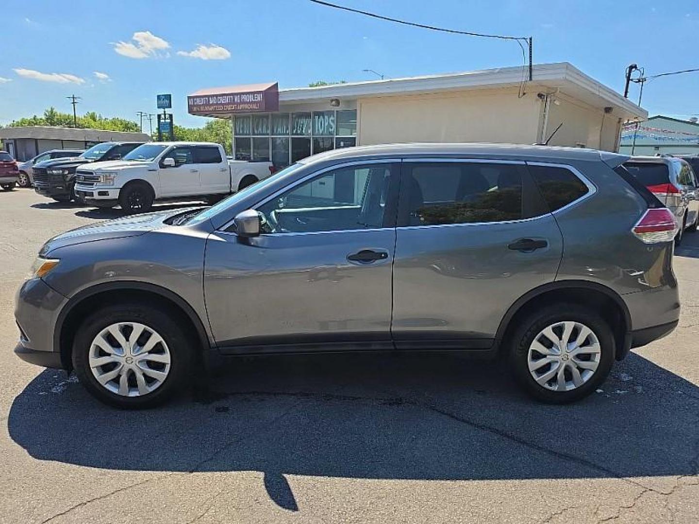 2016 GRAY /BLACK Nissan Rogue S AWD (5N1AT2MMXGC) with an 2.5L L4 DOHC 16V engine, CVT transmission, located at 3304 Woodville Road, Northwood, OH, 43619, (419) 210-8019, 41.612694, -83.480743 - Your #1 Destination for Auto Loans and mdash;No Matter Your Credit!At our dealership, we believe everyone deserves the opportunity to drive their dream car and mdash;whether you have good credit, bad credit, or no credit at all. With a wide selection of hundreds of cars, trucks, and SUVs, you'll fin - Photo#1