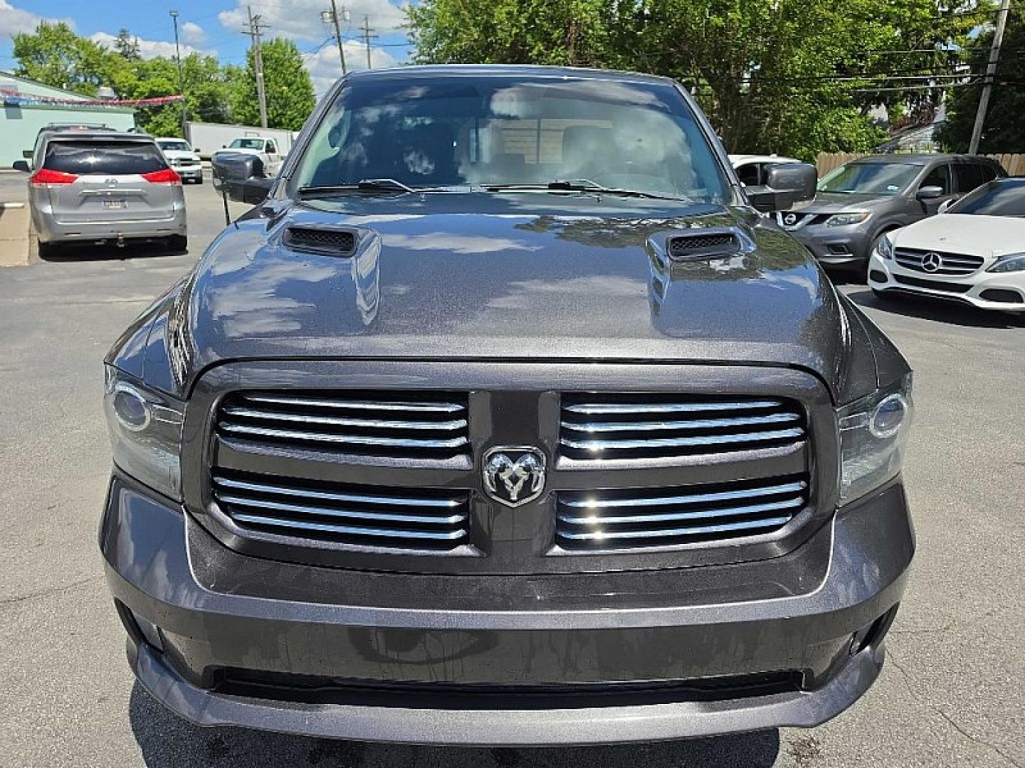 2016 GRAY /BLACK RAM 1500 Sport Crew Cab SWB 4WD (1C6RR7MT8GS) with an 5.7L V8 OHV 16V engine, 6A transmission, located at 3304 Woodville Road, Northwood, OH, 43619, (419) 210-8019, 41.612694, -83.480743 - Your #1 Destination for Auto Loans and mdash;No Matter Your Credit!At our dealership, we believe everyone deserves the opportunity to drive their dream car and mdash;whether you have good credit, bad credit, or no credit at all. With a wide selection of hundreds of cars, trucks, and SUVs, you'll fin- Photo#7