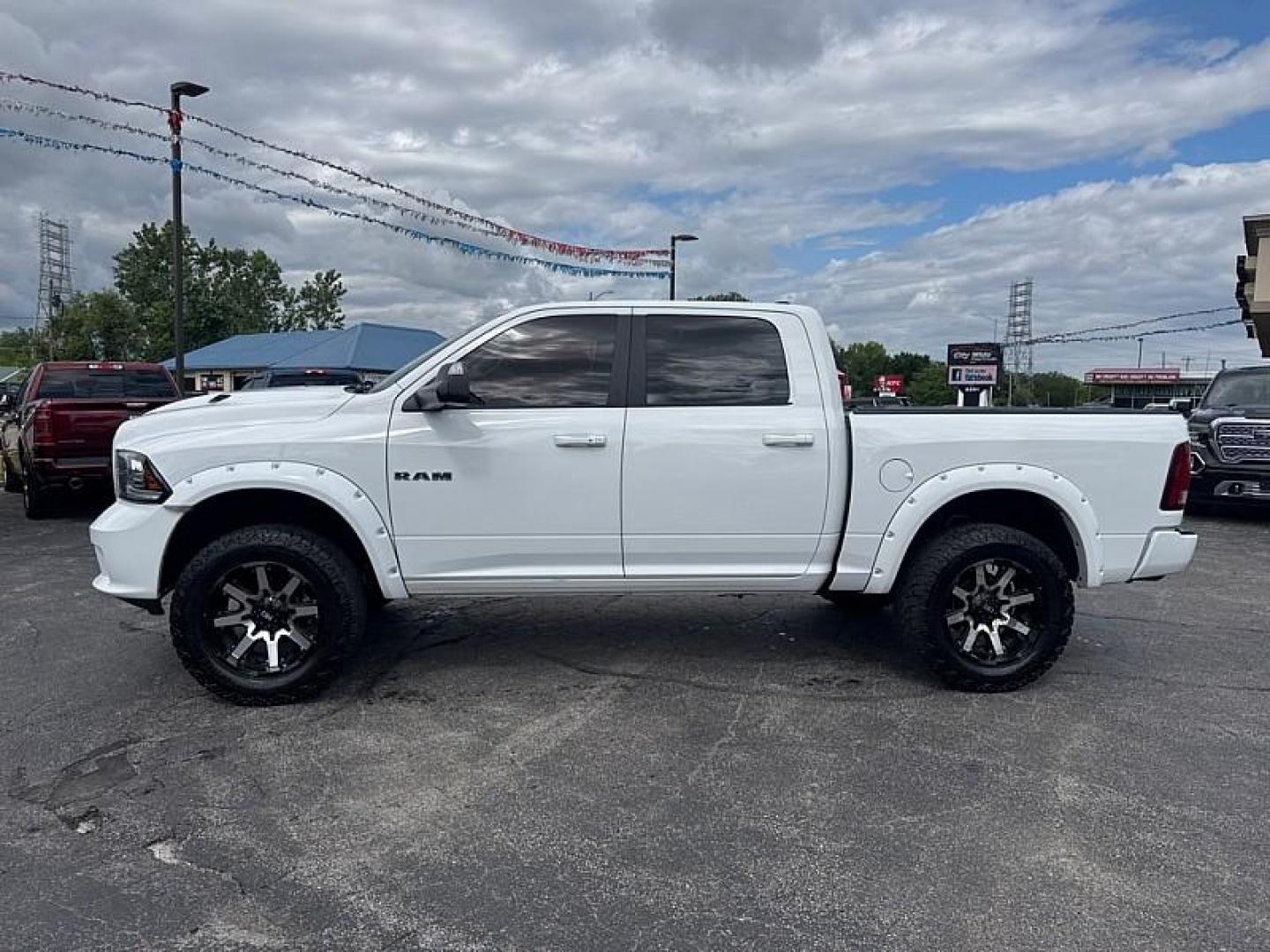 2017 WHITE /BLACK RAM 1500 Sport Crew Cab SWB 4WD (1C6RR7MT3HS) with an 5.7L V8 OHV 16V engine, 8A transmission, located at 3304 Woodville Road, Northwood, OH, 43619, (419) 210-8019, 41.612694, -83.480743 - Your #1 Destination for Auto Loans and mdash;No Matter Your Credit!At our dealership, we believe everyone deserves the opportunity to drive their dream car and mdash;whether you have good credit, bad credit, or no credit at all. With a wide selection of hundreds of cars, trucks, and SUVs, you'll fin- Photo#1