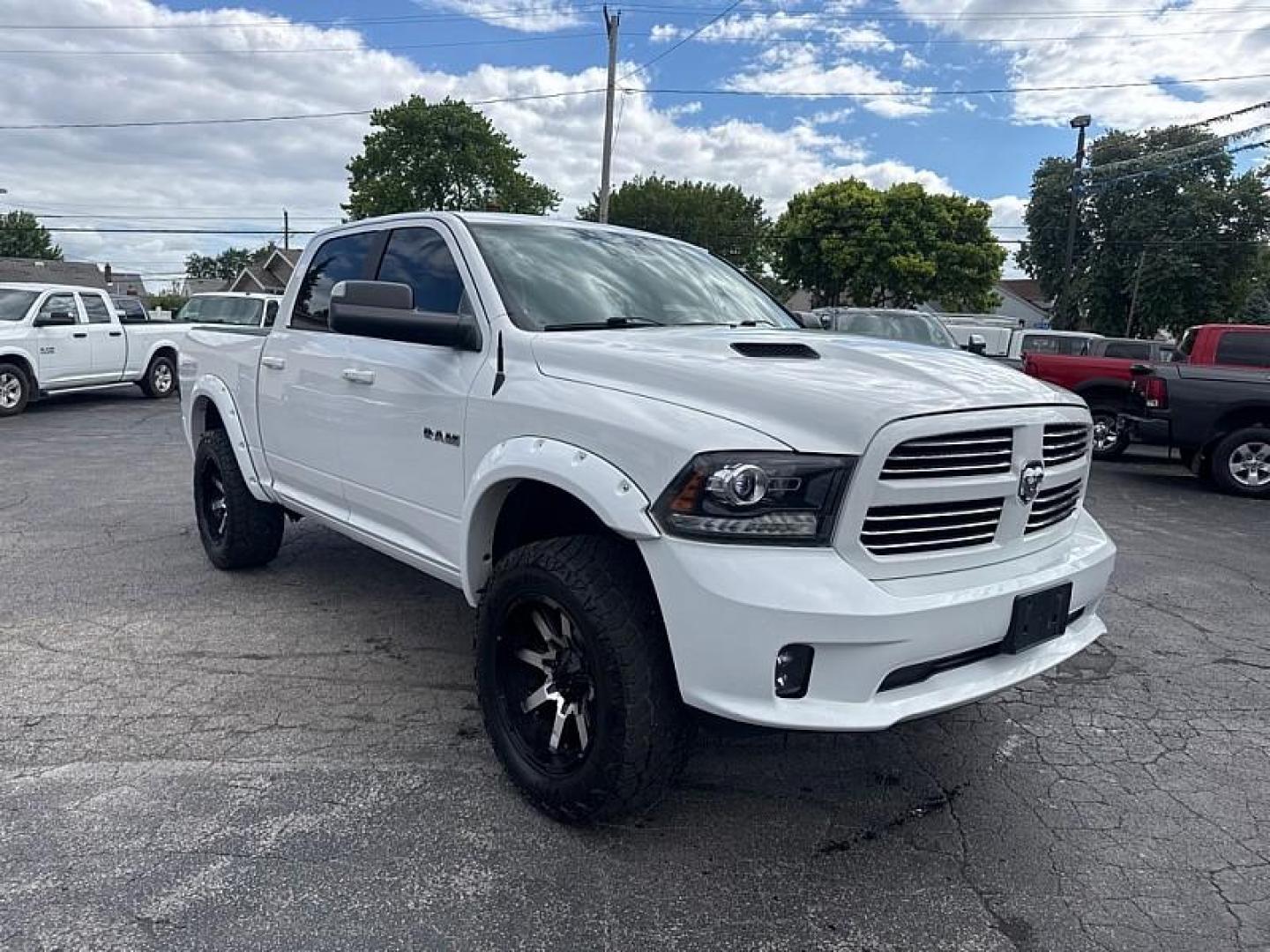 2017 WHITE /BLACK RAM 1500 Sport Crew Cab SWB 4WD (1C6RR7MT3HS) with an 5.7L V8 OHV 16V engine, 8A transmission, located at 3304 Woodville Road, Northwood, OH, 43619, (419) 210-8019, 41.612694, -83.480743 - Your #1 Destination for Auto Loans and mdash;No Matter Your Credit!At our dealership, we believe everyone deserves the opportunity to drive their dream car and mdash;whether you have good credit, bad credit, or no credit at all. With a wide selection of hundreds of cars, trucks, and SUVs, you'll fin- Photo#6