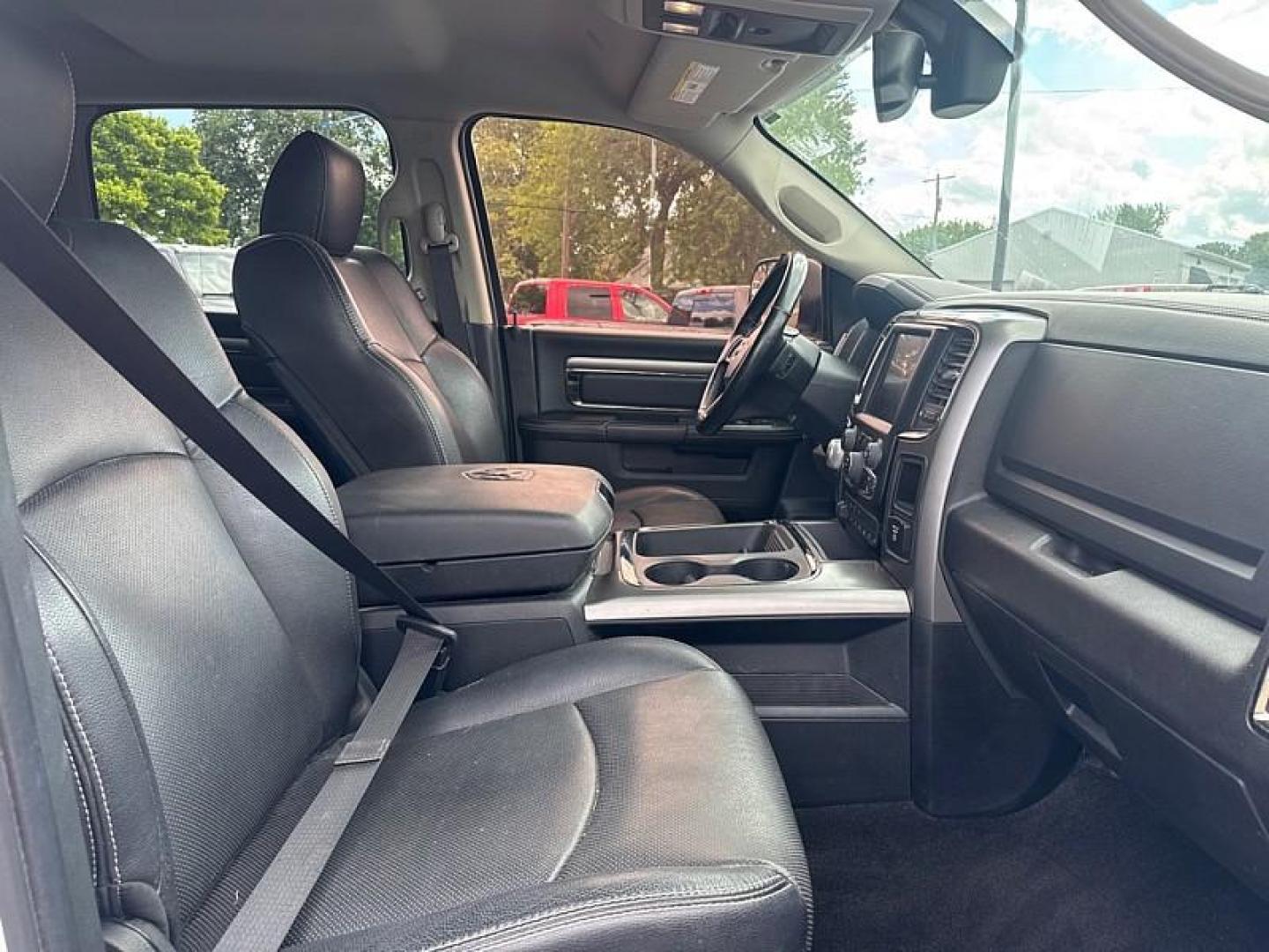 2017 WHITE /BLACK RAM 1500 Sport Crew Cab SWB 4WD (1C6RR7MT3HS) with an 5.7L V8 OHV 16V engine, 8A transmission, located at 3304 Woodville Road, Northwood, OH, 43619, (419) 210-8019, 41.612694, -83.480743 - Your #1 Destination for Auto Loans and mdash;No Matter Your Credit!At our dealership, we believe everyone deserves the opportunity to drive their dream car and mdash;whether you have good credit, bad credit, or no credit at all. With a wide selection of hundreds of cars, trucks, and SUVs, you'll fin- Photo#16