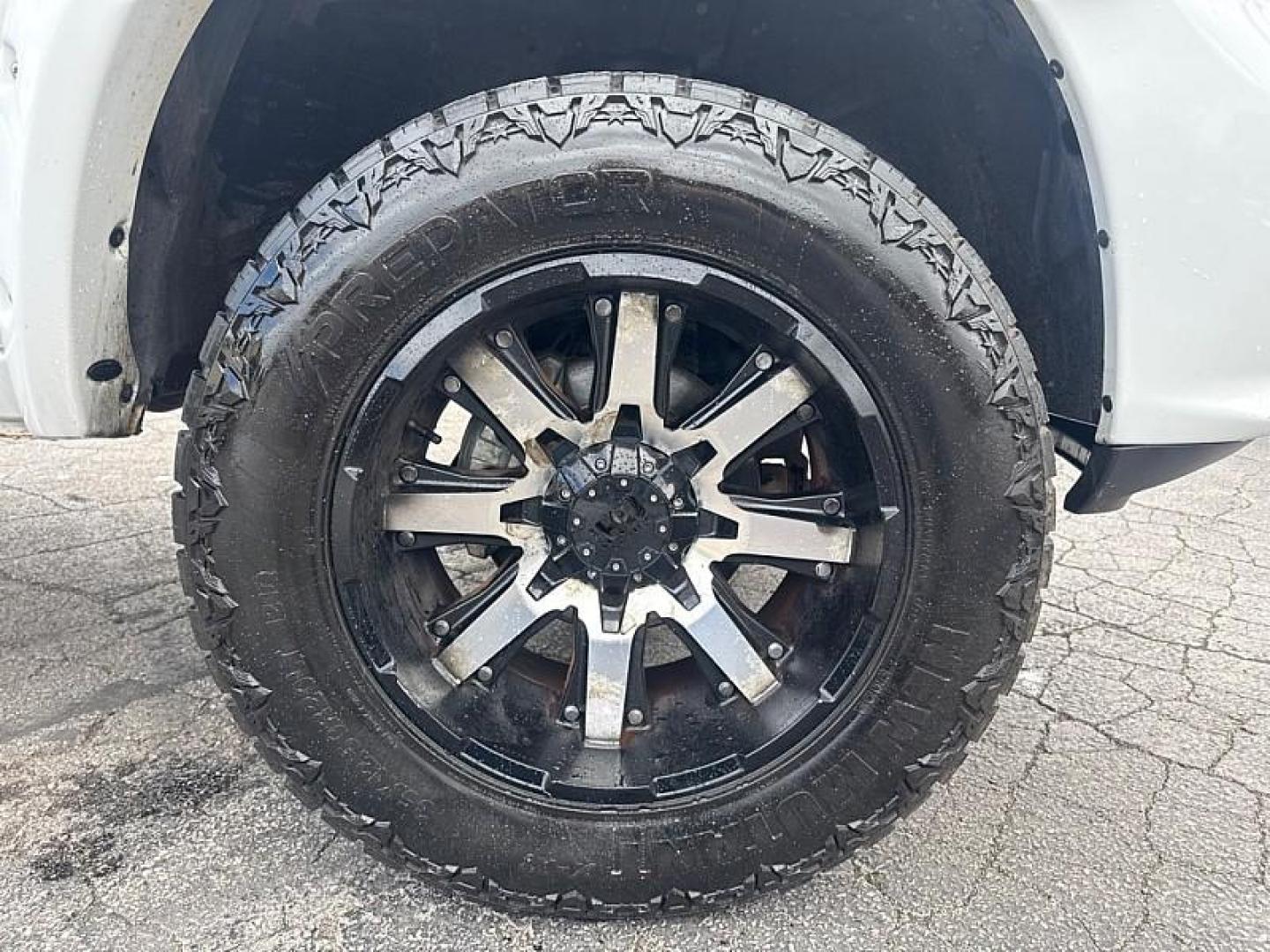 2017 WHITE /BLACK RAM 1500 Sport Crew Cab SWB 4WD (1C6RR7MT3HS) with an 5.7L V8 OHV 16V engine, 8A transmission, located at 3304 Woodville Road, Northwood, OH, 43619, (419) 210-8019, 41.612694, -83.480743 - Your #1 Destination for Auto Loans and mdash;No Matter Your Credit!At our dealership, we believe everyone deserves the opportunity to drive their dream car and mdash;whether you have good credit, bad credit, or no credit at all. With a wide selection of hundreds of cars, trucks, and SUVs, you'll fin- Photo#17