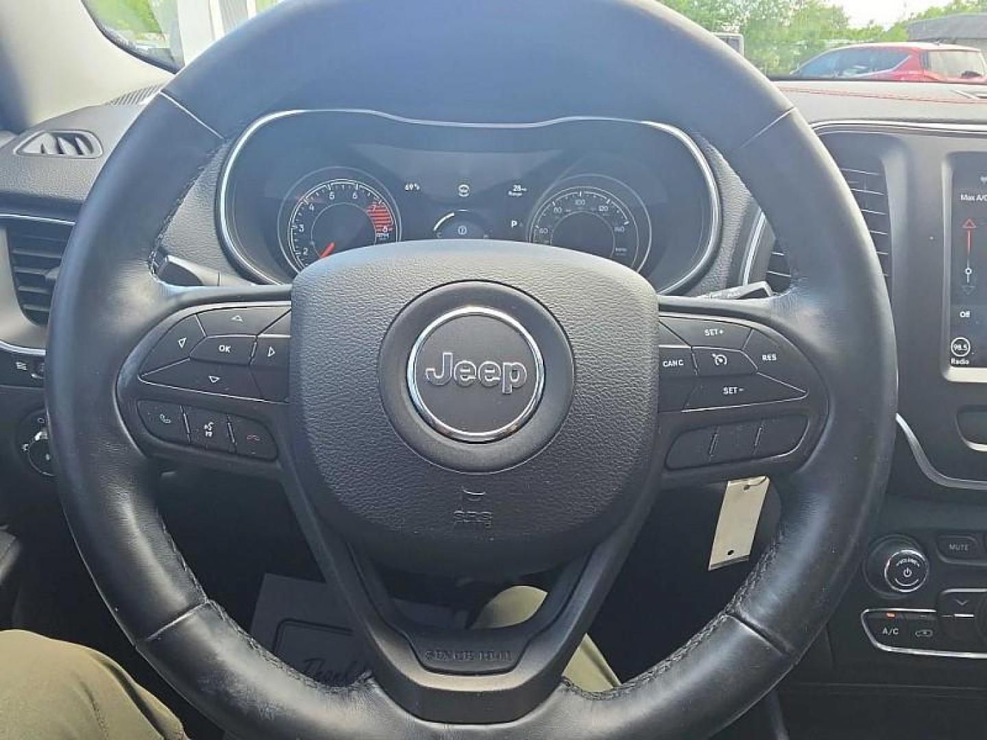2019 GRAY Jeep Cherokee Trailhawk 4WD (1C4PJMBX7KD) with an 3.2L V6 DOHC 24V engine, 9A transmission, located at 3304 Woodville Road, Northwood, OH, 43619, (419) 210-8019, 41.612694, -83.480743 - Your #1 Destination for Auto Loans and mdash;No Matter Your Credit!At our dealership, we believe everyone deserves the opportunity to drive their dream car and mdash;whether you have good credit, bad credit, or no credit at all. With a wide selection of hundreds of cars, trucks, and SUVs, you'll fin- Photo#30