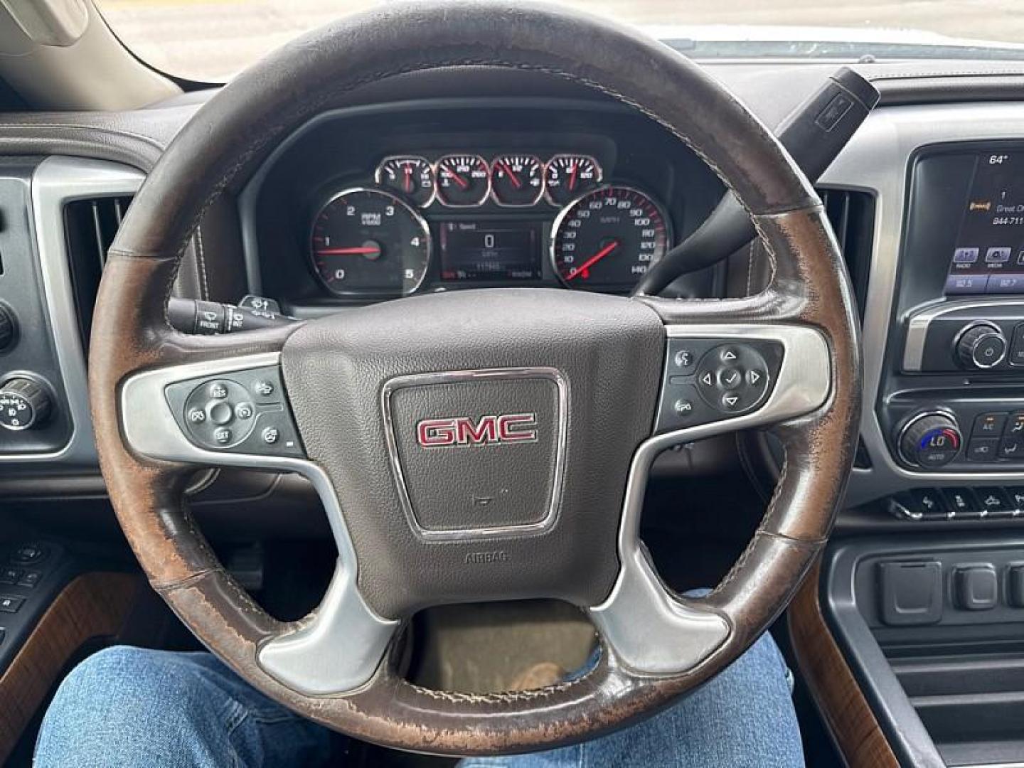 2016 WHITE /BROWN/TAN GMC Sierra 2500HD SLT Double Cab 4WD (1GT22TE86GZ) with an 6.6L V8 OHV 16V DIESEL engine, 6A transmission, located at 3304 Woodville Road, Northwood, OH, 43619, (419) 210-8019, 41.612694, -83.480743 - Your #1 Destination for Auto Loans and mdash;No Matter Your Credit!At our dealership, we believe everyone deserves the opportunity to drive their dream car and mdash;whether you have good credit, bad credit, or no credit at all. With a wide selection of hundreds of cars, trucks, and SUVs, you'll fin- Photo#19
