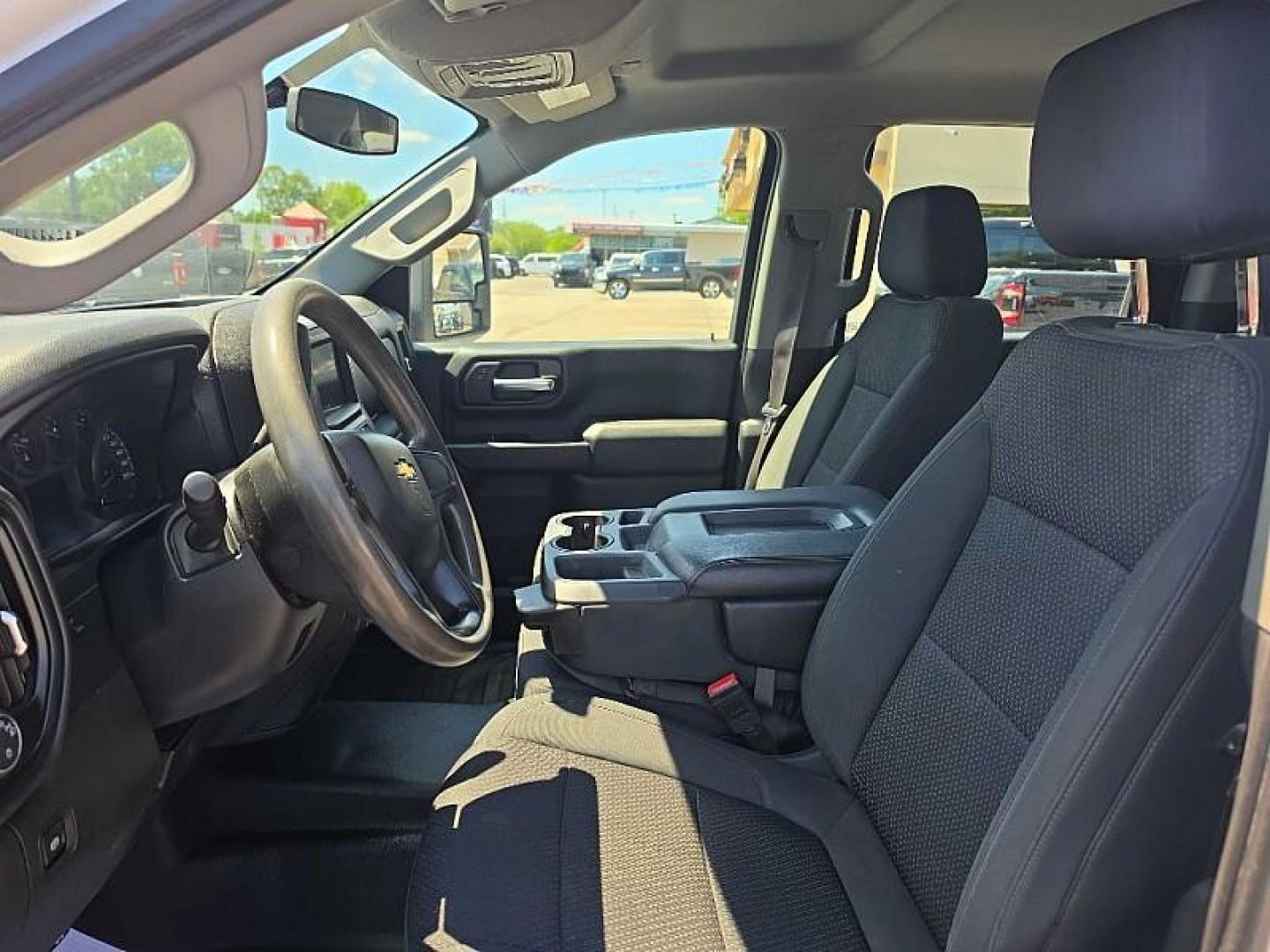 2020 WHITE Chevrolet Silverado 2500HD Work Truck Crew Cab Short Box 4WD (1GC4YLE71LF) with an 6.6L V8 OHV 16V engine, 6A transmission, located at 3304 Woodville Road, Northwood, OH, 43619, (419) 210-8019, 41.612694, -83.480743 - Your #1 Destination for Auto Loans and mdash;No Matter Your Credit!At our dealership, we believe everyone deserves the opportunity to drive their dream car and mdash;whether you have good credit, bad credit, or no credit at all. With a wide selection of hundreds of cars, trucks, and SUVs, you'll fin- Photo#10