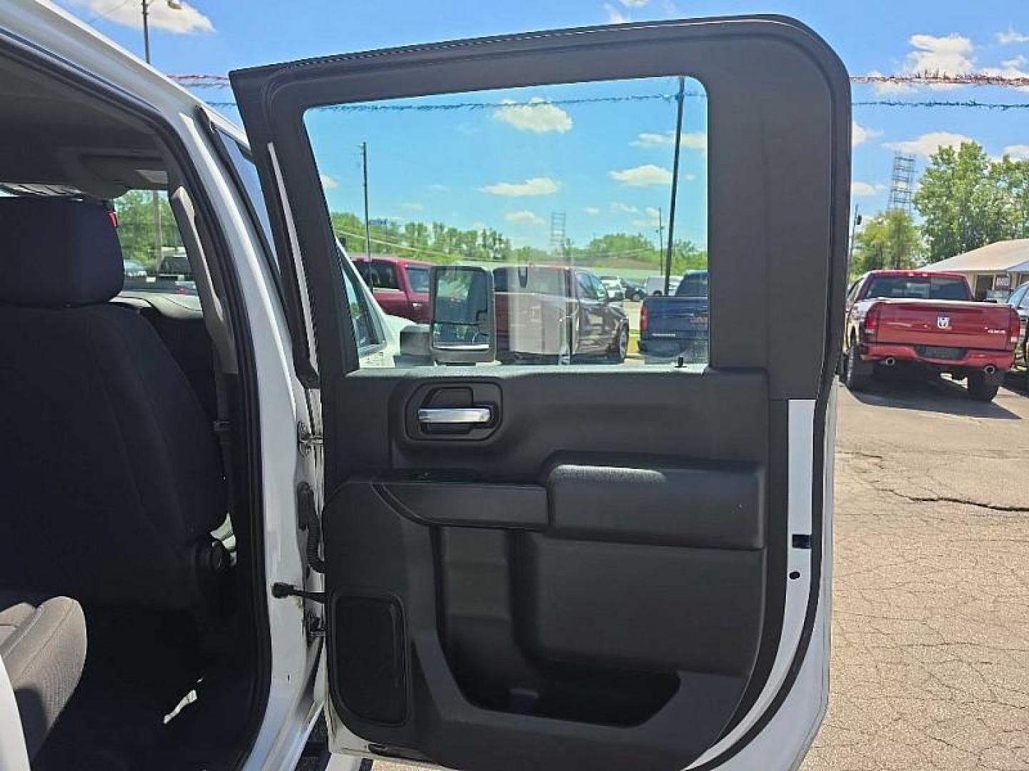 2020 WHITE Chevrolet Silverado 2500HD Work Truck Crew Cab Short Box 4WD (1GC4YLE71LF) with an 6.6L V8 OHV 16V engine, 6A transmission, located at 3304 Woodville Road, Northwood, OH, 43619, (419) 210-8019, 41.612694, -83.480743 - Your #1 Destination for Auto Loans and mdash;No Matter Your Credit!At our dealership, we believe everyone deserves the opportunity to drive their dream car and mdash;whether you have good credit, bad credit, or no credit at all. With a wide selection of hundreds of cars, trucks, and SUVs, you'll fin- Photo#13