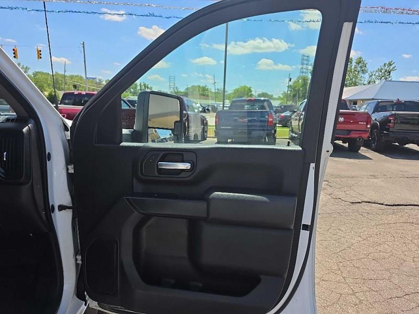 2020 WHITE Chevrolet Silverado 2500HD Work Truck Crew Cab Short Box 4WD (1GC4YLE71LF) with an 6.6L V8 OHV 16V engine, 6A transmission, located at 3304 Woodville Road, Northwood, OH, 43619, (419) 210-8019, 41.612694, -83.480743 - Your #1 Destination for Auto Loans and mdash;No Matter Your Credit!At our dealership, we believe everyone deserves the opportunity to drive their dream car and mdash;whether you have good credit, bad credit, or no credit at all. With a wide selection of hundreds of cars, trucks, and SUVs, you'll fin- Photo#15