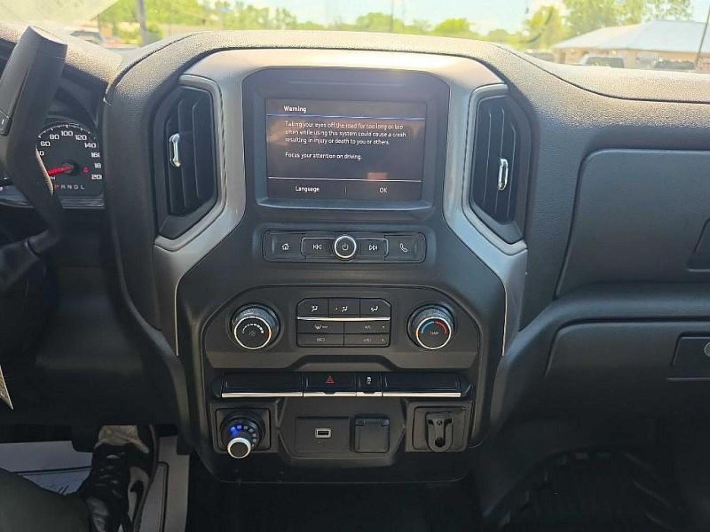 2020 WHITE Chevrolet Silverado 2500HD Work Truck Crew Cab Short Box 4WD (1GC4YLE71LF) with an 6.6L V8 OHV 16V engine, 6A transmission, located at 3304 Woodville Road, Northwood, OH, 43619, (419) 210-8019, 41.612694, -83.480743 - Your #1 Destination for Auto Loans and mdash;No Matter Your Credit!At our dealership, we believe everyone deserves the opportunity to drive their dream car and mdash;whether you have good credit, bad credit, or no credit at all. With a wide selection of hundreds of cars, trucks, and SUVs, you'll fin- Photo#20
