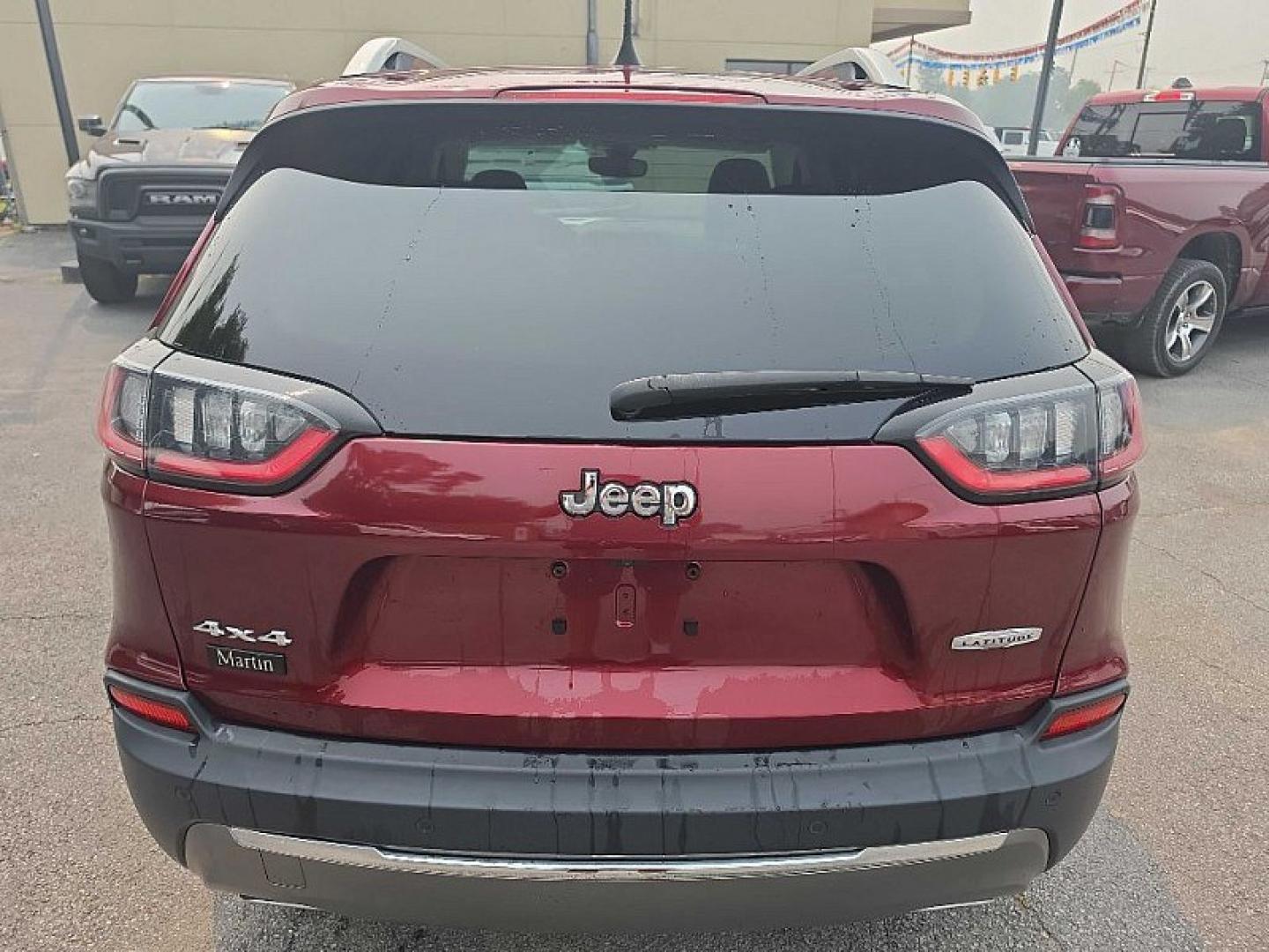 2019 RED /TAN Jeep Cherokee Limited 4WD (1C4PJMDX4KD) with an 3.2L V6 DOHC 24V engine, 9A transmission, located at 3304 Woodville Road, Northwood, OH, 43619, (419) 210-8019, 41.612694, -83.480743 - Your #1 Destination for Auto Loans and mdash;No Matter Your Credit!At our dealership, we believe everyone deserves the opportunity to drive their dream car and mdash;whether you have good credit, bad credit, or no credit at all. With a wide selection of hundreds of cars, trucks, and SUVs, you'll fin- Photo#3