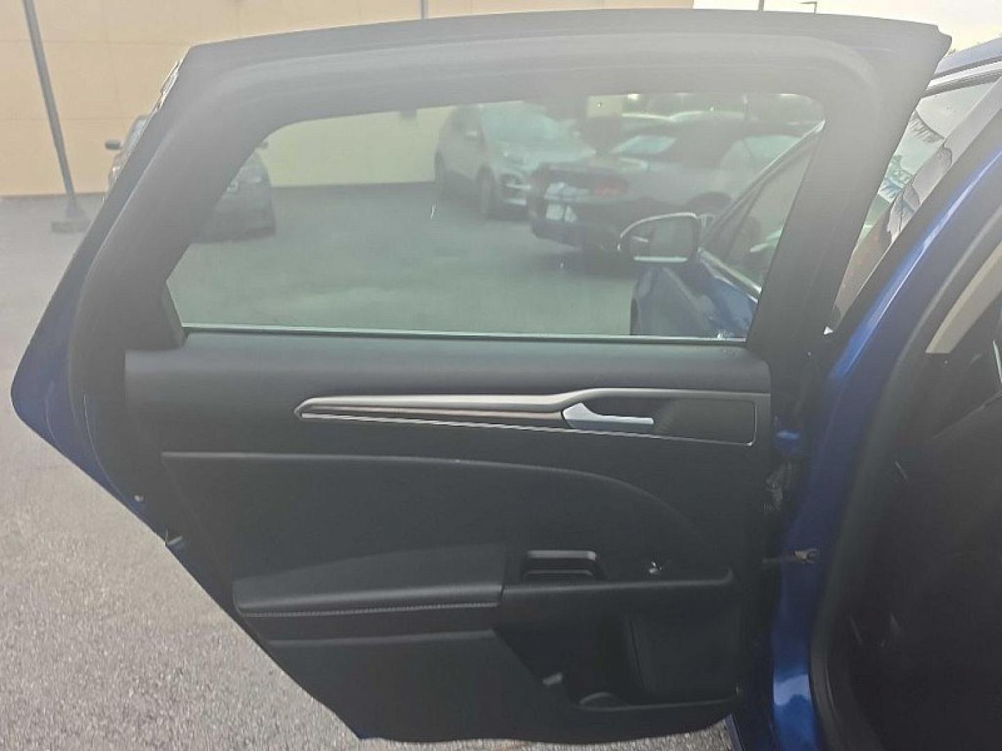 2017 BLUE /BLACK Ford Fusion SE (3FA6P0HD0HR) with an 1.5L L4 DOHC 16V engine, 6A transmission, located at 3304 Woodville Road, Northwood, OH, 43619, (419) 210-8019, 41.612694, -83.480743 - Your #1 Destination for Auto Loans and mdash;No Matter Your Credit!At our dealership, we believe everyone deserves the opportunity to drive their dream car and mdash;whether you have good credit, bad credit, or no credit at all. With a wide selection of hundreds of cars, trucks, and SUVs, you'll fin- Photo#10