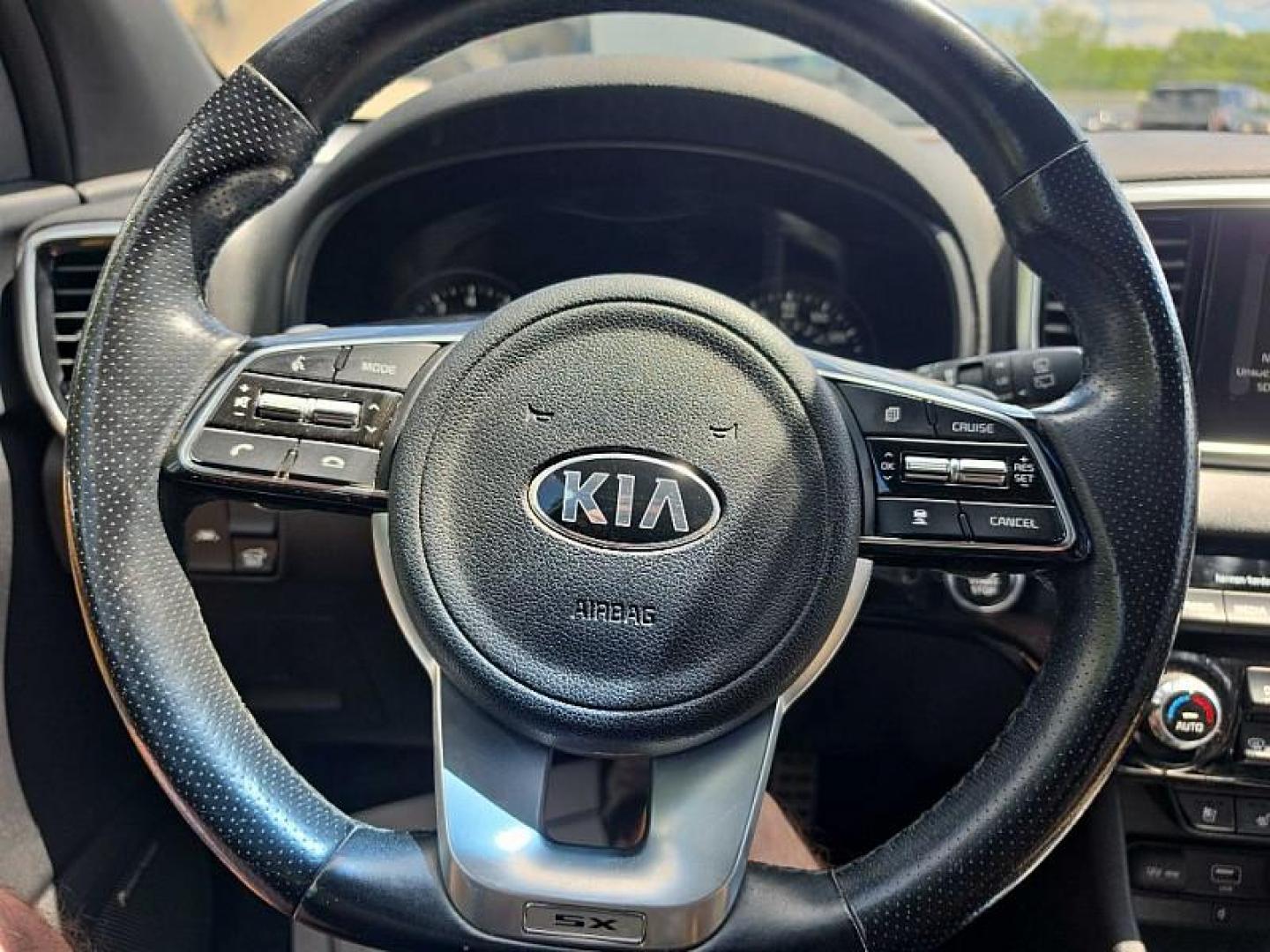 2020 WHITE /TAN Kia Sportage SX AWD (KNDPRCA63L7) with an 2.0L L4 DOHC 16V engine, 6A transmission, located at 3304 Woodville Road, Northwood, OH, 43619, (419) 210-8019, 41.612694, -83.480743 - Your #1 Destination for Auto Loans and mdash;No Matter Your Credit!At our dealership, we believe everyone deserves the opportunity to drive their dream car and mdash;whether you have good credit, bad credit, or no credit at all. With a wide selection of hundreds of cars, trucks, and SUVs, you'll fin- Photo#19