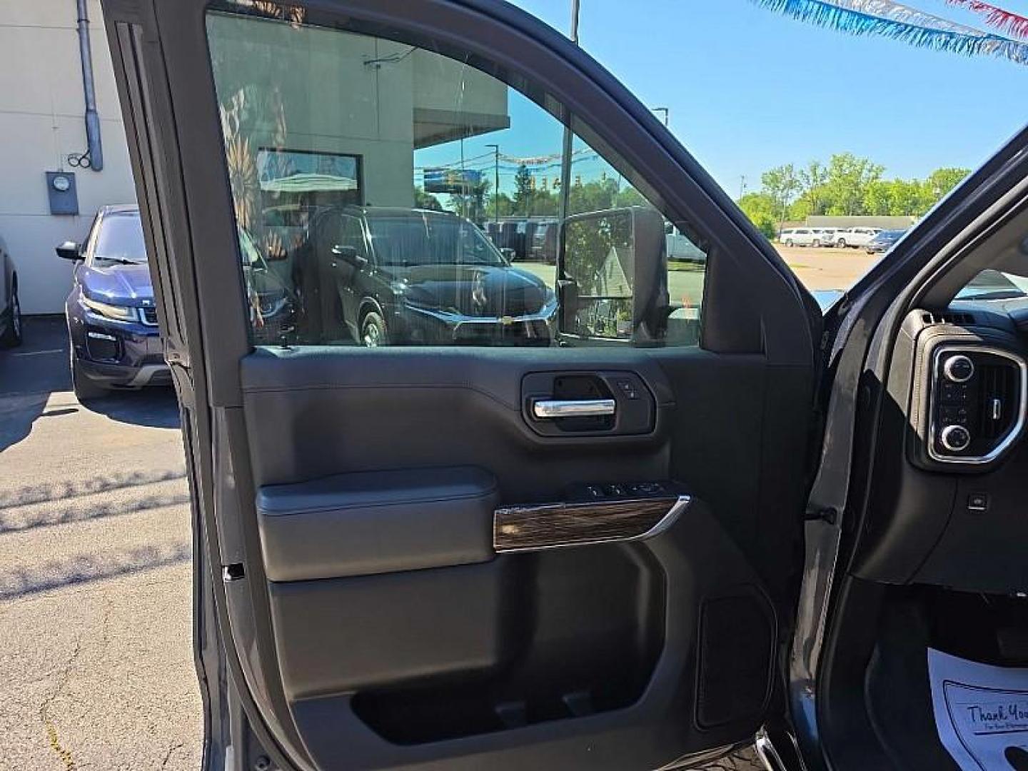 2021 GRAY /BLACK GMC Sierra 1500 Elevation Crew Cab Short Box 4WD (1GTU9CET3MZ) with an 3.0L L6 DOHC 24V DIESEL engine, 6A transmission, located at 3304 Woodville Road, Northwood, OH, 43619, (419) 210-8019, 41.612694, -83.480743 - Your #1 Destination for Auto Loans and mdash;No Matter Your Credit!At our dealership, we believe everyone deserves the opportunity to drive their dream car and mdash;whether you have good credit, bad credit, or no credit at all. With a wide selection of hundreds of cars, trucks, and SUVs, you'll fin- Photo#8