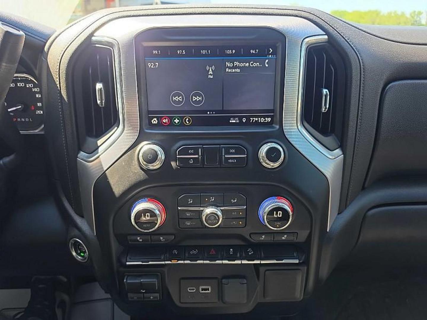 2021 GRAY /BLACK GMC Sierra 1500 Elevation Crew Cab Short Box 4WD (1GTU9CET3MZ) with an 3.0L L6 DOHC 24V DIESEL engine, 6A transmission, located at 3304 Woodville Road, Northwood, OH, 43619, (419) 210-8019, 41.612694, -83.480743 - Your #1 Destination for Auto Loans and mdash;No Matter Your Credit!At our dealership, we believe everyone deserves the opportunity to drive their dream car and mdash;whether you have good credit, bad credit, or no credit at all. With a wide selection of hundreds of cars, trucks, and SUVs, you'll fin- Photo#22