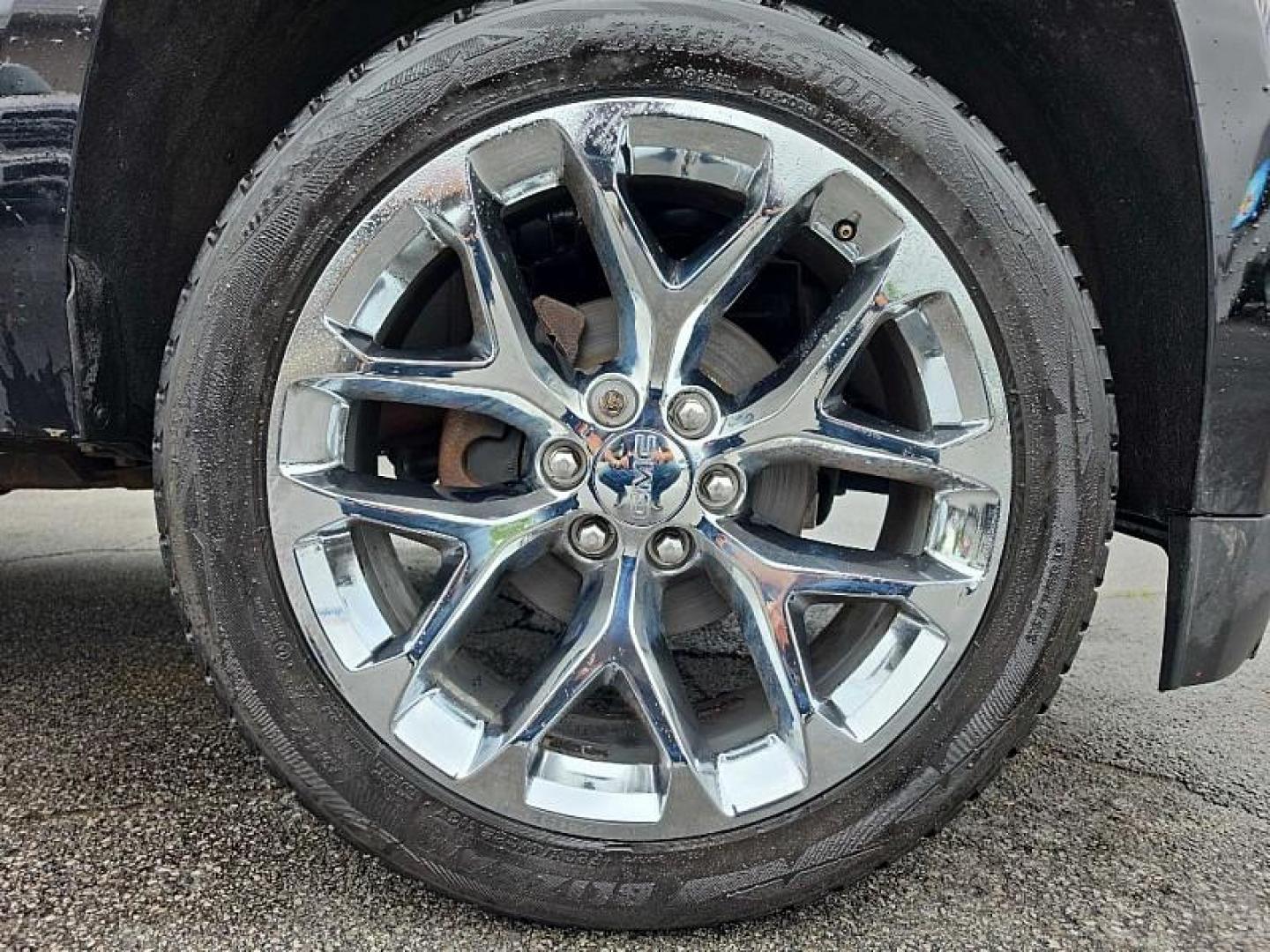 2020 BLACK /BLACK GMC Yukon Denali 4WD (1GKS2CKJ8LR) with an 6.2L V8 OHV 16V engine, 10A transmission, located at 3304 Woodville Road, Northwood, OH, 43619, (419) 210-8019, 41.612694, -83.480743 - Your #1 Destination for Auto Loans and mdash;No Matter Your Credit!At our dealership, we believe everyone deserves the opportunity to drive their dream car and mdash;whether you have good credit, bad credit, or no credit at all. With a wide selection of hundreds of cars, trucks, and SUVs, you'll fin- Photo#21