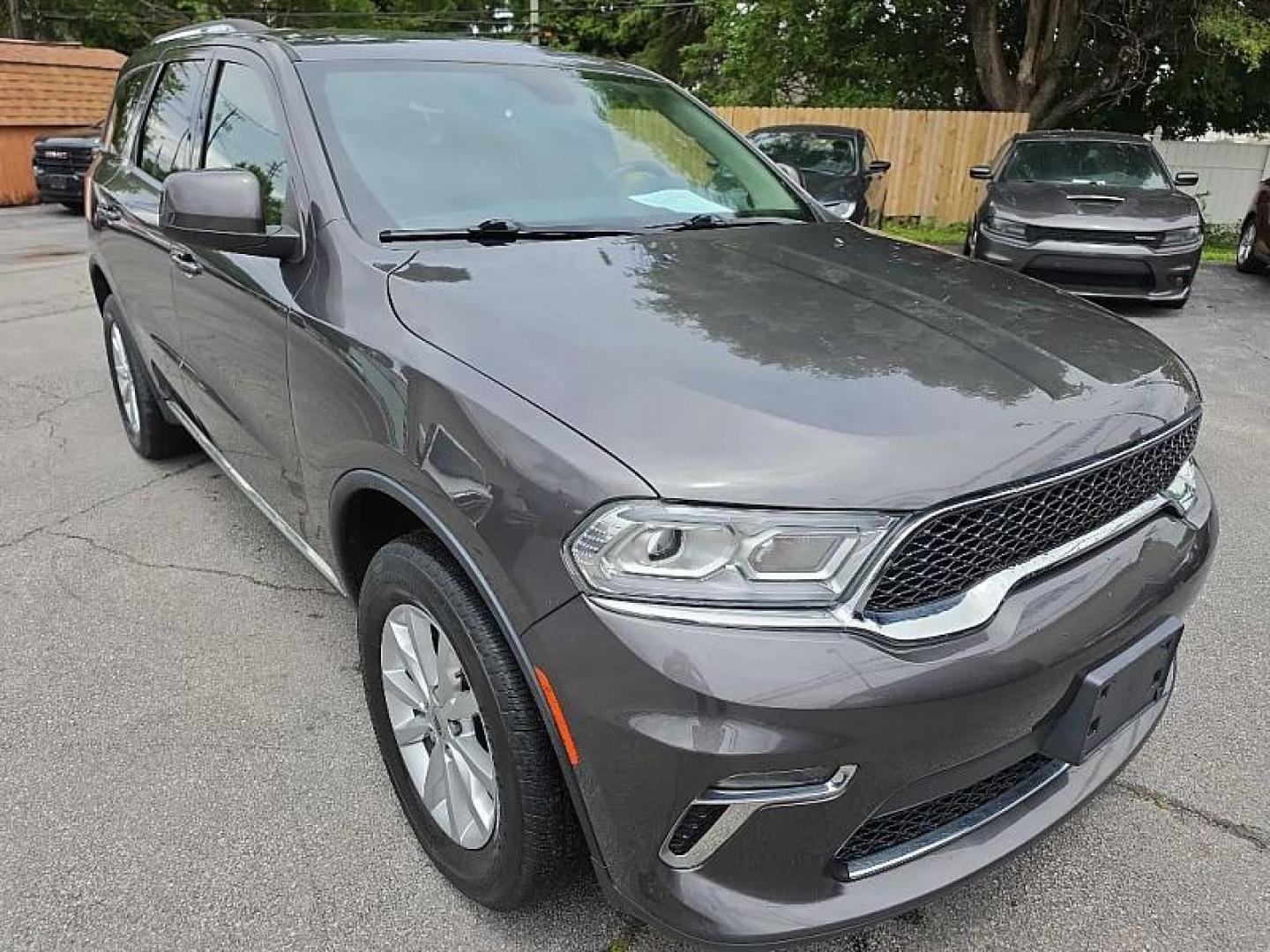 2021 GRAY /BLACK Dodge Durango SXT AWD (1C4RDJAG2MC) with an 3.6L V6 DOHC 24V engine, 8A transmission, located at 3304 Woodville Road, Northwood, OH, 43619, (419) 210-8019, 41.612694, -83.480743 - Your #1 Destination for Auto Loans and mdash;No Matter Your Credit!At our dealership, we believe everyone deserves the opportunity to drive their dream car and mdash;whether you have good credit, bad credit, or no credit at all. With a wide selection of hundreds of cars, trucks, and SUVs, you'll fin- Photo#6