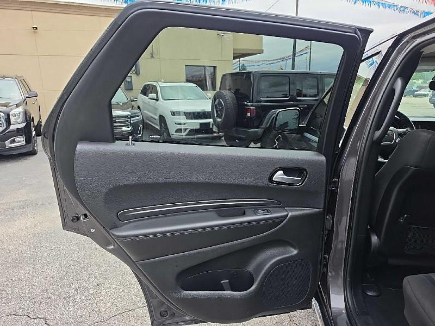 2021 GRAY /BLACK Dodge Durango SXT AWD (1C4RDJAG2MC) with an 3.6L V6 DOHC 24V engine, 8A transmission, located at 3304 Woodville Road, Northwood, OH, 43619, (419) 210-8019, 41.612694, -83.480743 - Your #1 Destination for Auto Loans and mdash;No Matter Your Credit!At our dealership, we believe everyone deserves the opportunity to drive their dream car and mdash;whether you have good credit, bad credit, or no credit at all. With a wide selection of hundreds of cars, trucks, and SUVs, you'll fin- Photo#10
