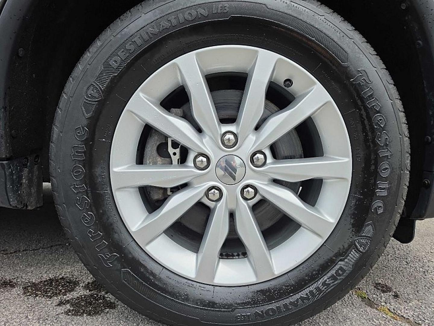2021 GRAY /BLACK Dodge Durango SXT AWD (1C4RDJAG2MC) with an 3.6L V6 DOHC 24V engine, 8A transmission, located at 3304 Woodville Road, Northwood, OH, 43619, (419) 210-8019, 41.612694, -83.480743 - Your #1 Destination for Auto Loans and mdash;No Matter Your Credit!At our dealership, we believe everyone deserves the opportunity to drive their dream car and mdash;whether you have good credit, bad credit, or no credit at all. With a wide selection of hundreds of cars, trucks, and SUVs, you'll fin- Photo#19