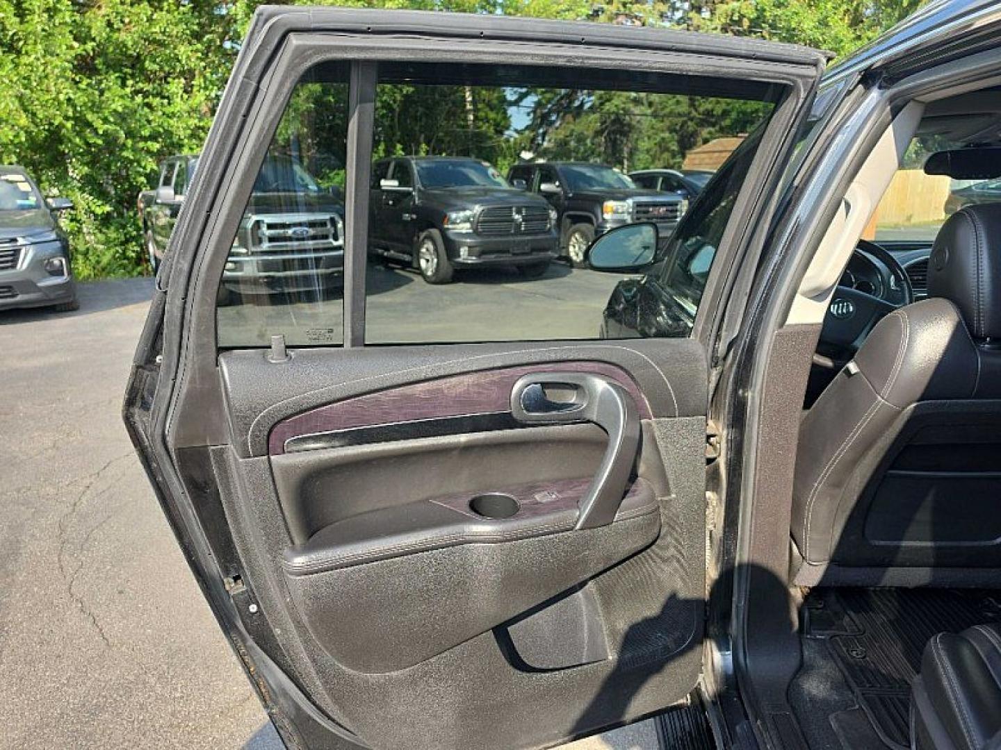 2016 BLACK /BLACK Buick Enclave Premium AWD (5GAKVCKD9GJ) with an 3.6L V6 DOHC 24V engine, 6A transmission, located at 3304 Woodville Road, Northwood, OH, 43619, (419) 210-8019, 41.612694, -83.480743 - Your #1 Destination for Auto Loans and mdash;No Matter Your Credit!At our dealership, we believe everyone deserves the opportunity to drive their dream car and mdash;whether you have good credit, bad credit, or no credit at all. With a wide selection of hundreds of cars, trucks, and SUVs, you'll fin- Photo#11