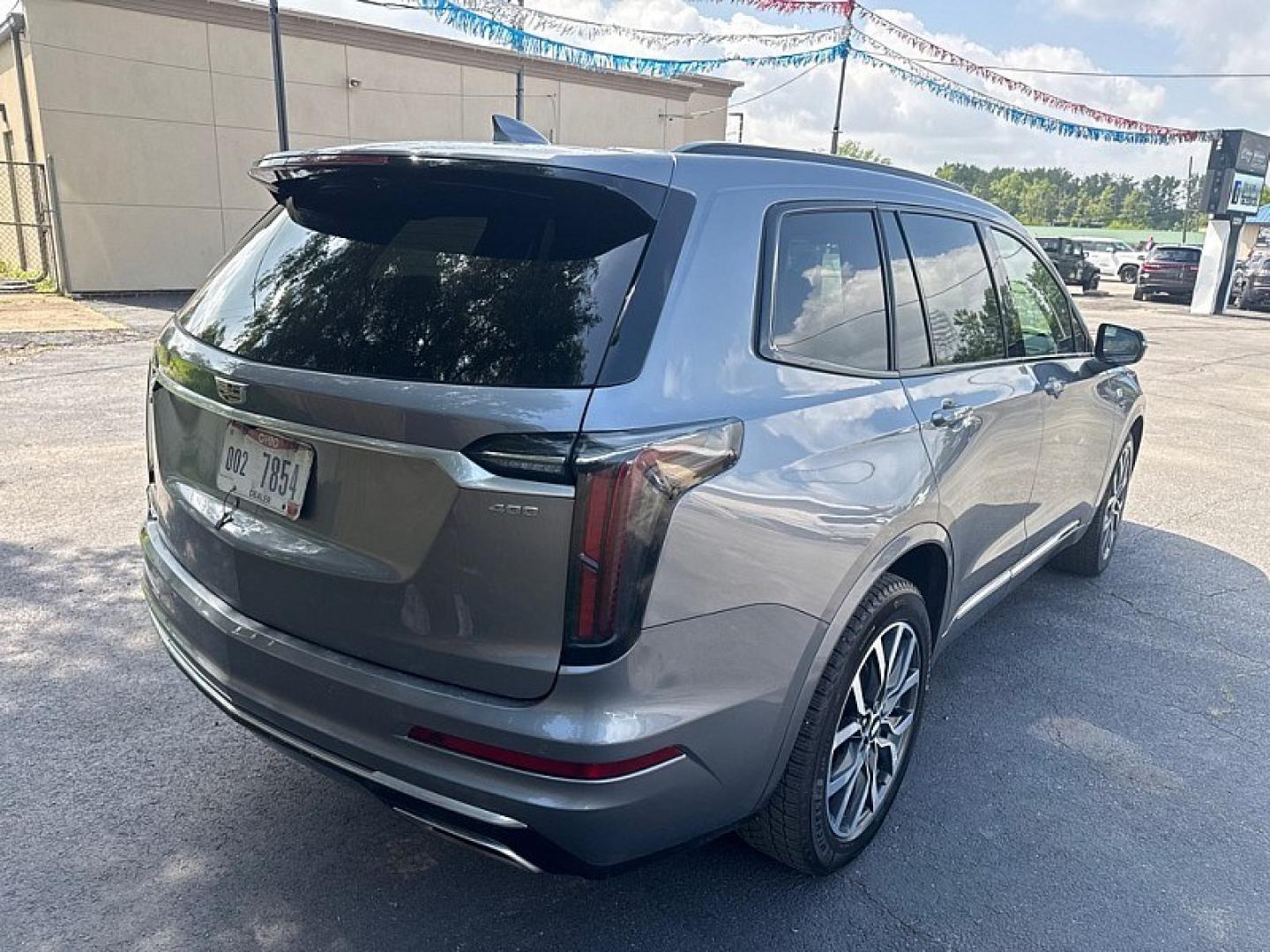 2022 GRAY /BLACK Cadillac XT6 Sport (1GYKPGRS4NZ) with an 3.6L V6 DOHC 24V engine, 9A transmission, located at 3304 Woodville Road, Northwood, OH, 43619, (419) 210-8019, 41.612694, -83.480743 - Your #1 Destination for Auto Loans and mdash;No Matter Your Credit!At our dealership, we believe everyone deserves the opportunity to drive their dream car and mdash;whether you have good credit, bad credit, or no credit at all. With a wide selection of hundreds of cars, trucks, and SUVs, you'll fin- Photo#4