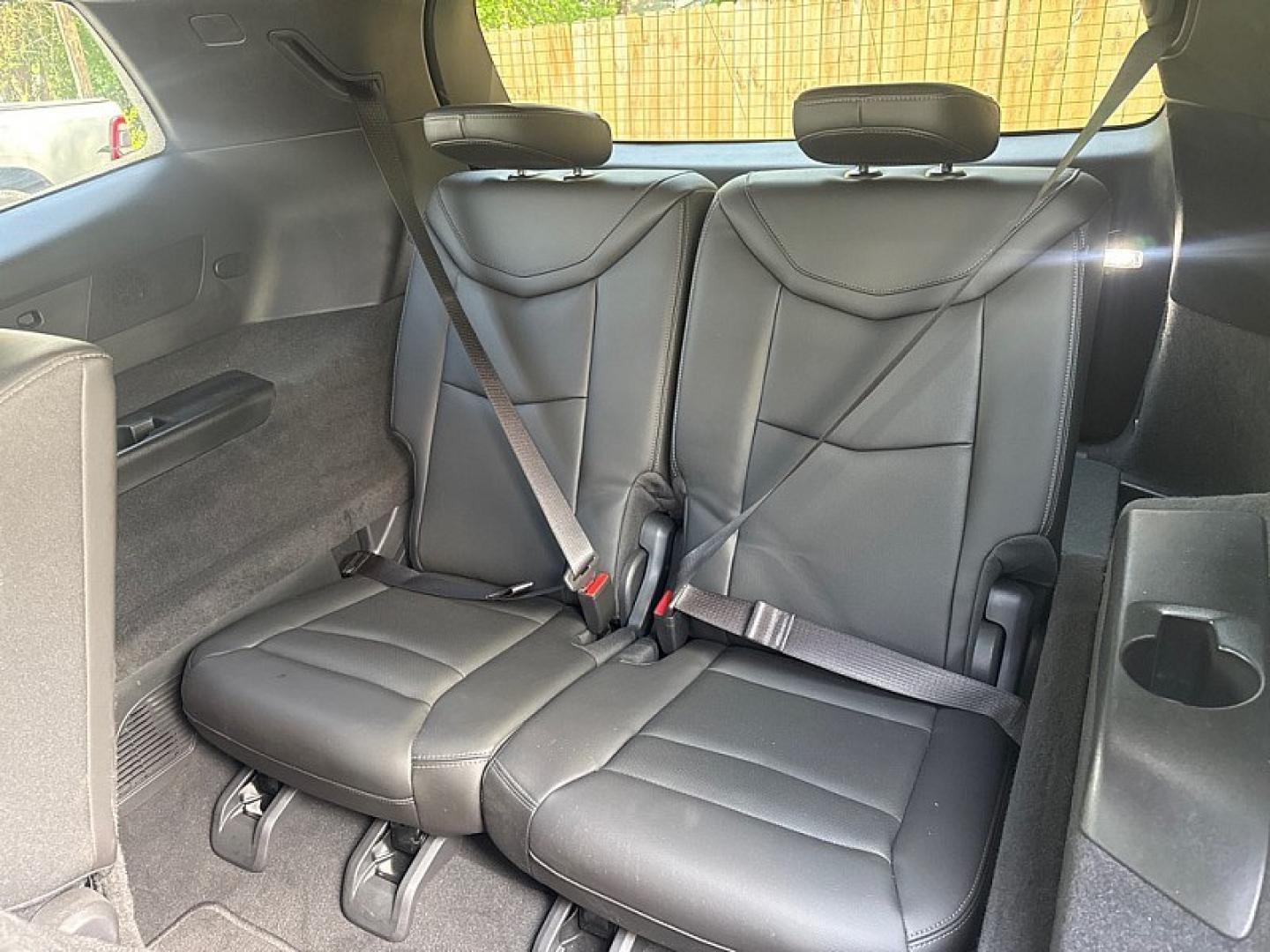 2022 GRAY /BLACK Cadillac XT6 Sport (1GYKPGRS4NZ) with an 3.6L V6 DOHC 24V engine, 9A transmission, located at 3304 Woodville Road, Northwood, OH, 43619, (419) 210-8019, 41.612694, -83.480743 - Your #1 Destination for Auto Loans and mdash;No Matter Your Credit!At our dealership, we believe everyone deserves the opportunity to drive their dream car and mdash;whether you have good credit, bad credit, or no credit at all. With a wide selection of hundreds of cars, trucks, and SUVs, you'll fin- Photo#12