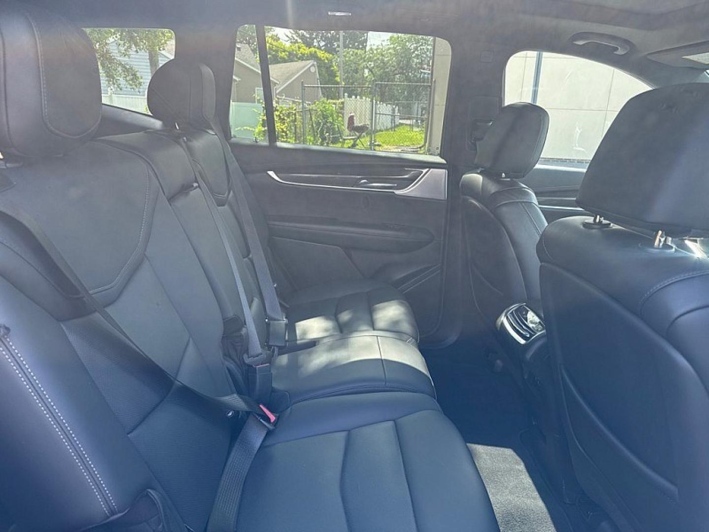 2022 GRAY /BLACK Cadillac XT6 Sport (1GYKPGRS4NZ) with an 3.6L V6 DOHC 24V engine, 9A transmission, located at 3304 Woodville Road, Northwood, OH, 43619, (419) 210-8019, 41.612694, -83.480743 - Your #1 Destination for Auto Loans and mdash;No Matter Your Credit!At our dealership, we believe everyone deserves the opportunity to drive their dream car and mdash;whether you have good credit, bad credit, or no credit at all. With a wide selection of hundreds of cars, trucks, and SUVs, you'll fin- Photo#15