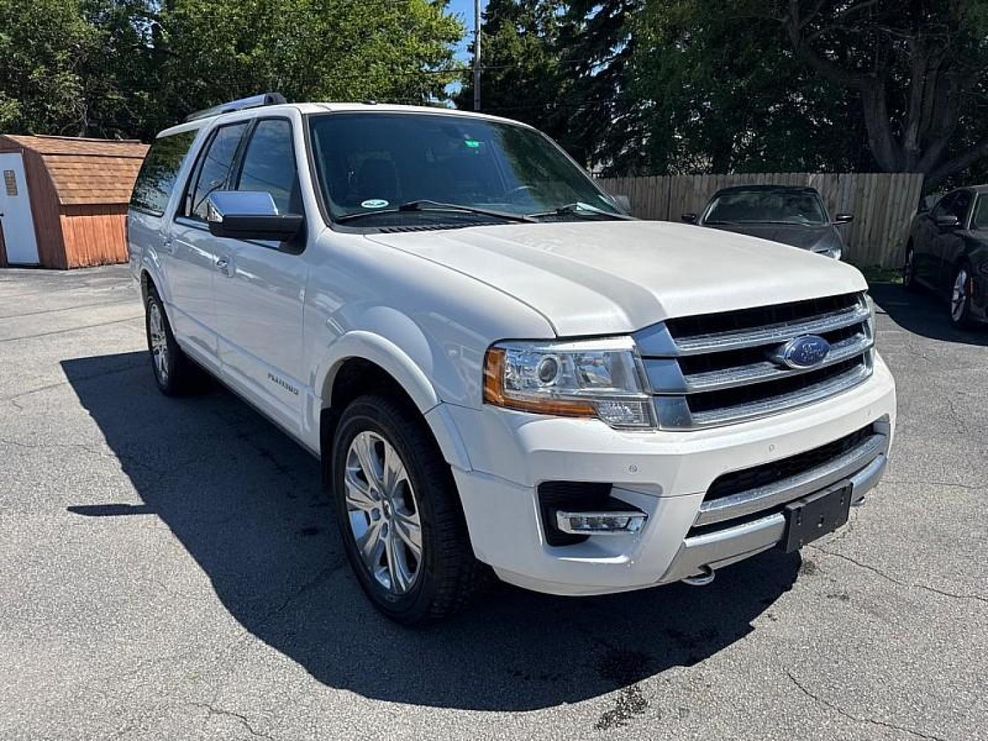 2017 WHITE /BLACK Ford Expedition EL Platinum 4WD (1FMJK1MT2HE) with an 3.5L V6 DOHC 24V FFV engine, 6A transmission, located at 3304 Woodville Road, Northwood, OH, 43619, (419) 210-8019, 41.612694, -83.480743 - Photo#6