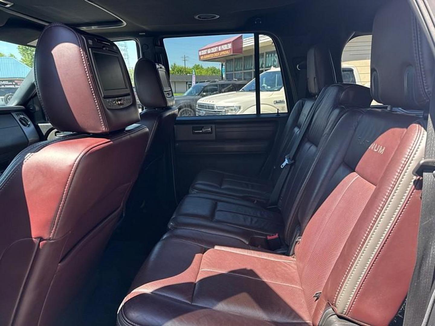 2017 WHITE /BLACK Ford Expedition EL Platinum 4WD (1FMJK1MT2HE) with an 3.5L V6 DOHC 24V FFV engine, 6A transmission, located at 3304 Woodville Road, Northwood, OH, 43619, (419) 210-8019, 41.612694, -83.480743 - Photo#11