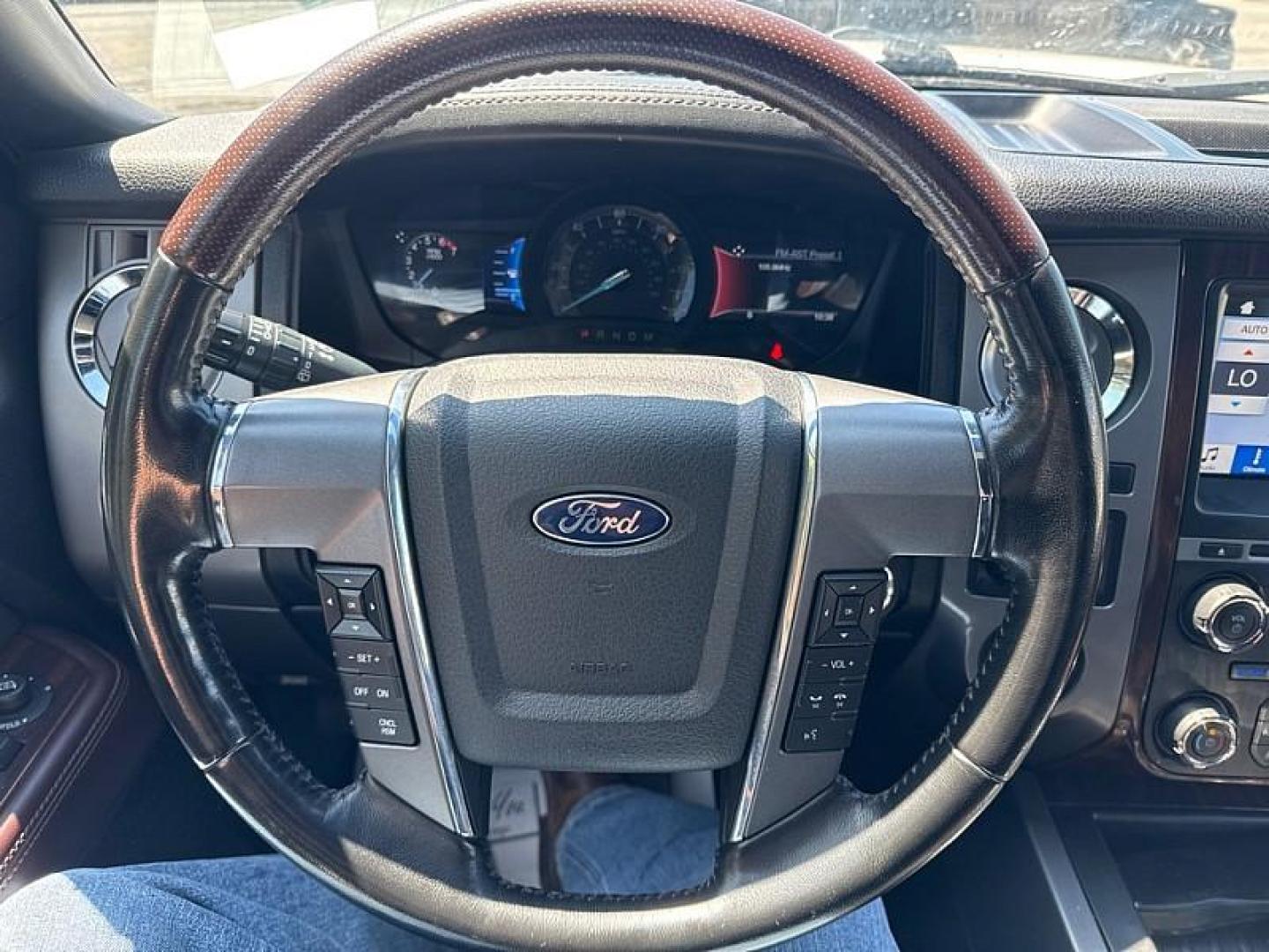 2017 WHITE /BLACK Ford Expedition EL Platinum 4WD (1FMJK1MT2HE) with an 3.5L V6 DOHC 24V FFV engine, 6A transmission, located at 3304 Woodville Road, Northwood, OH, 43619, (419) 210-8019, 41.612694, -83.480743 - Photo#21