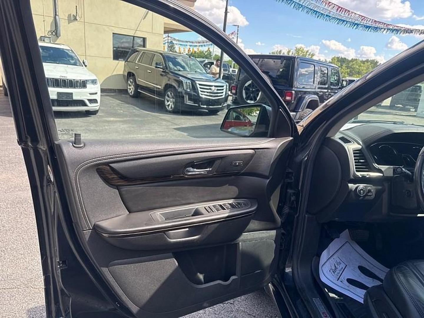 2015 BLACK /BLACK GMC Acadia Denali AWD (1GKKVTKD9FJ) with an 3.6L V6 DOHC 24V engine, 6-Speed Automatic transmission, located at 3304 Woodville Road, Northwood, OH, 43619, (419) 210-8019, 41.612694, -83.480743 - Your #1 Destination for Auto Loans and mdash;No Matter Your Credit!At our dealership, we believe everyone deserves the opportunity to drive their dream car and mdash;whether you have good credit, bad credit, or no credit at all. With a wide selection of hundreds of cars, trucks, and SUVs, you'll fin - Photo#8